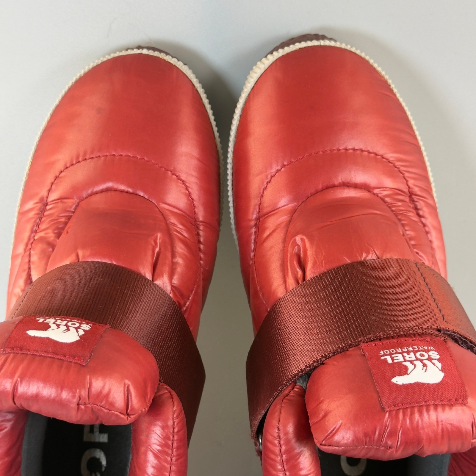 Sorel Out N About Puffy Womens 8 Waterproof Sneaker Boot Slip On Strap Red Shoes