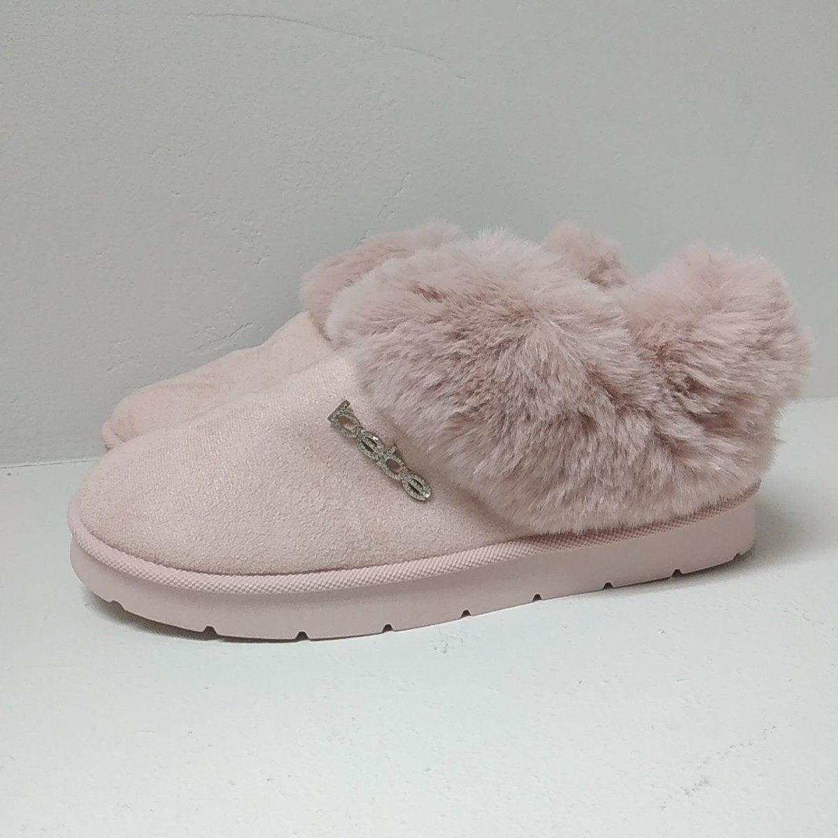 Bebe Pink Faux Fur Slippers Rubber Sole Rhinestone Logo Women’s Size 8 Bling
