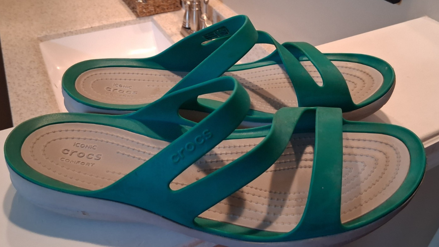 Crocs Kadee Iconic Comfort Tropical Teal Green Women’s Size 11