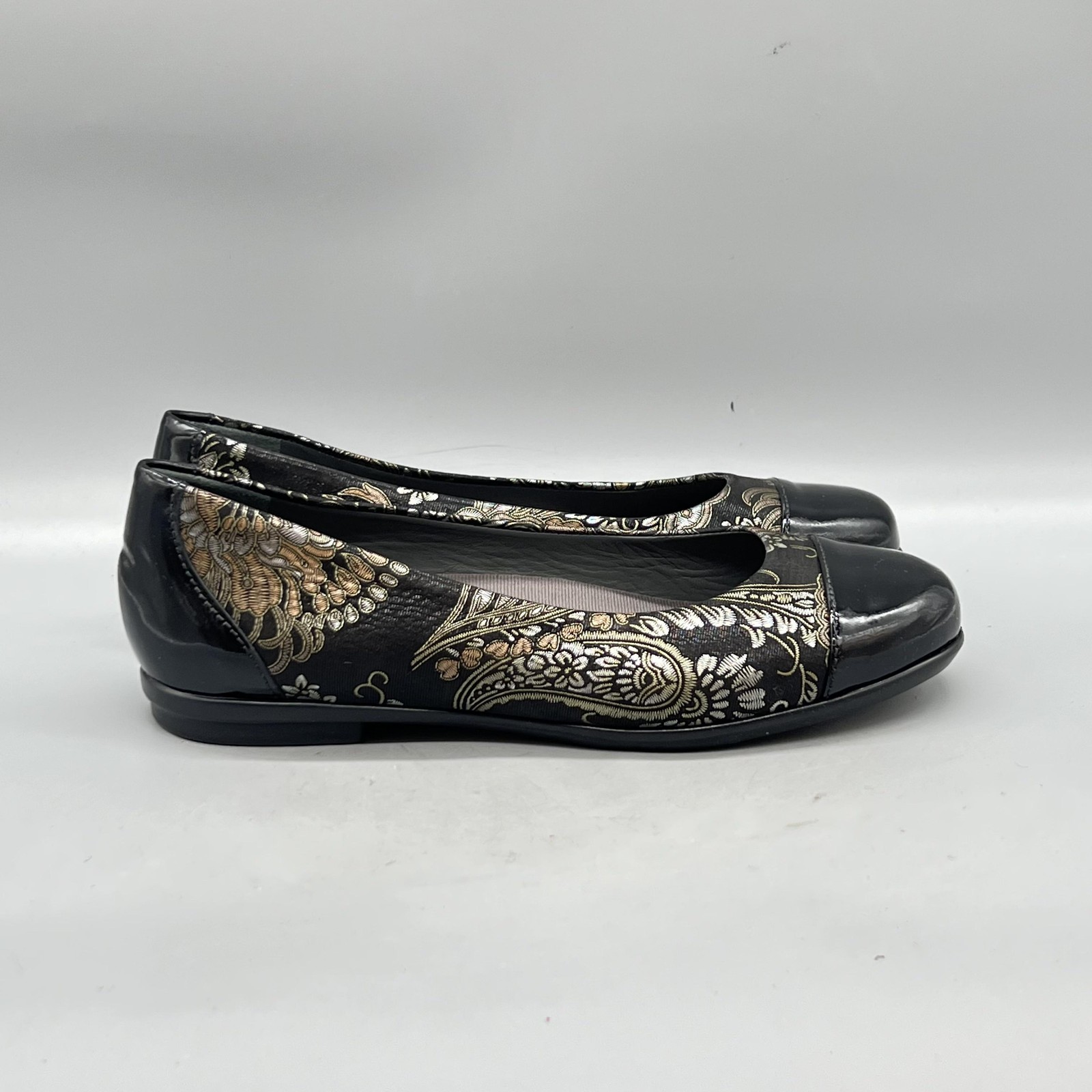 SAS Shoes Womens 7.5 Black Leather Floral Metallic Cap Toe Ballet Flats Comfort