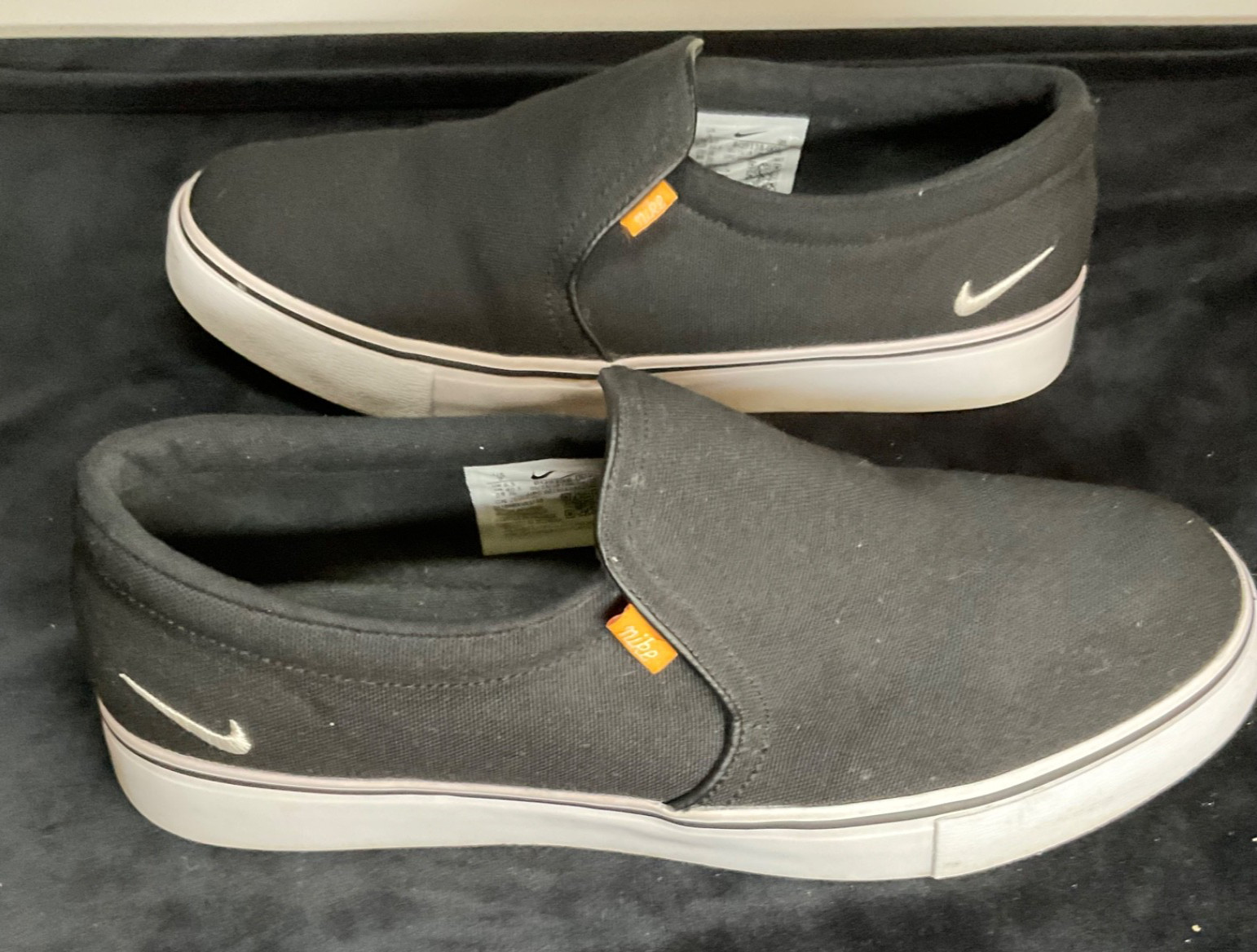 Nike Court Royale Slip-On Womans Size 9 Black BQ9138-001 Low Top