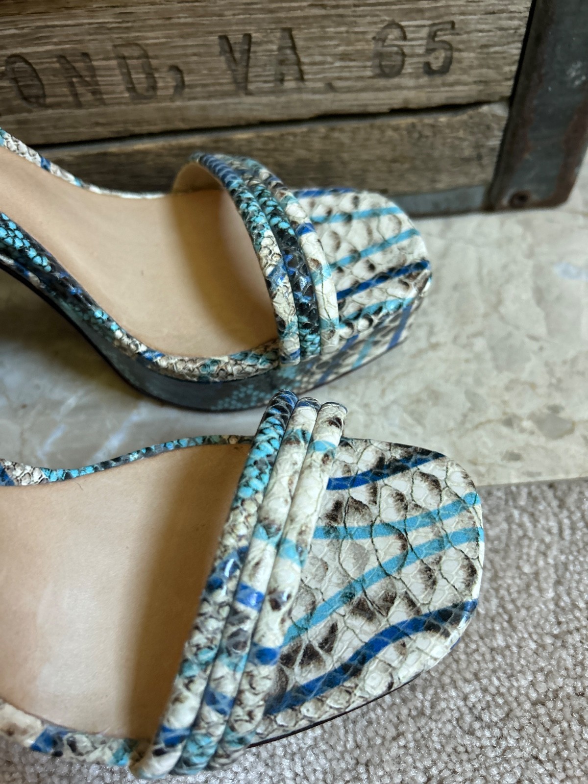 SCHUTZ «Wetherly» Women’s Snakeskin Espadrille Heel Sandals – Beige / Blue – 7 B