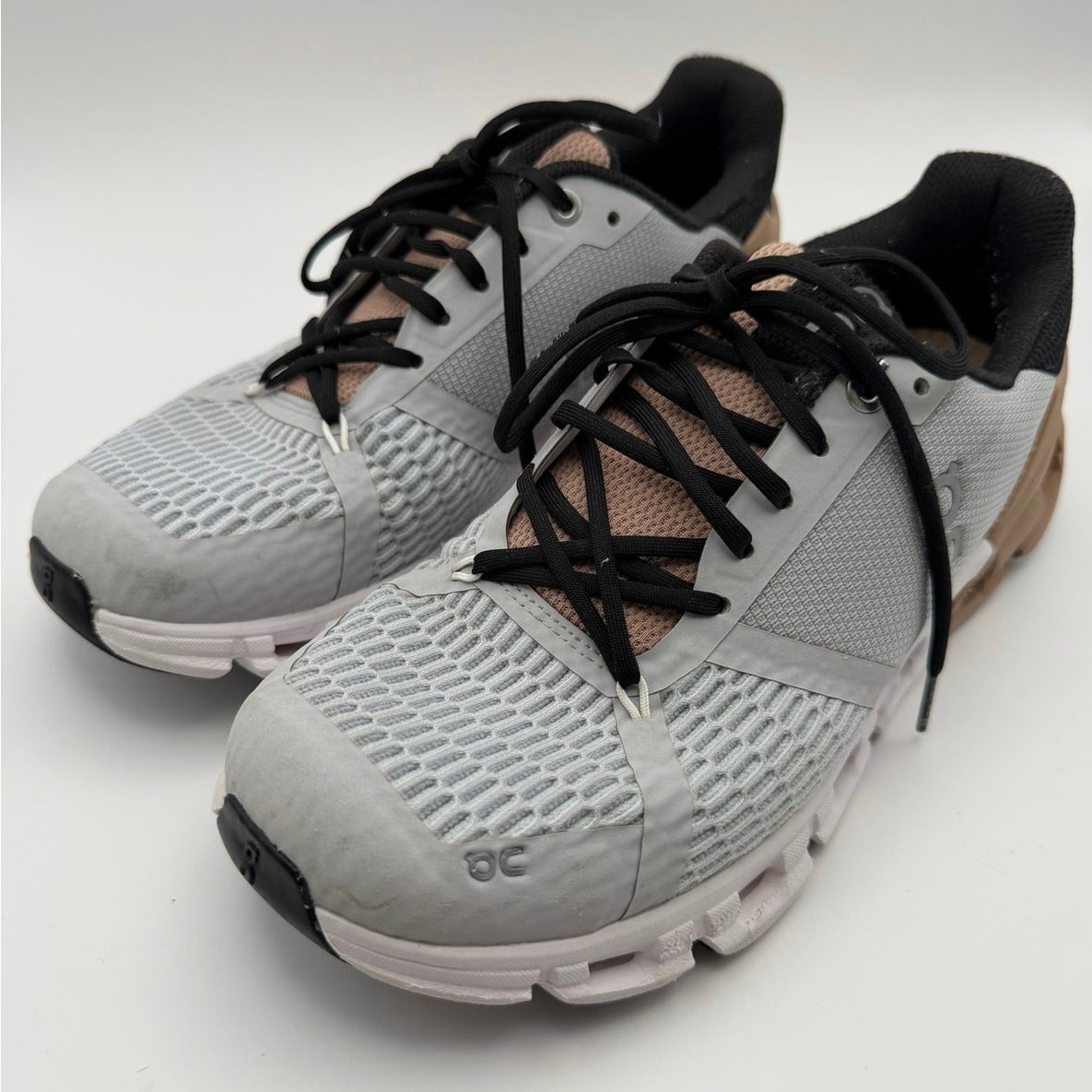 On Cloud Cloudflyer Running Shoes Women’s US 7 Glacier Rosebrown Gray Athletic