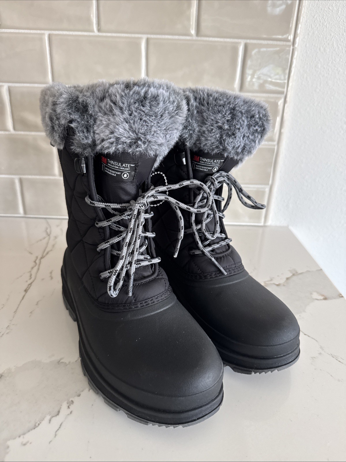 OZARK TRAIL SZ 6 WOMENS SNOW BOOTS WATERPROOF THINSULATE MEMORY FORM Lace Up