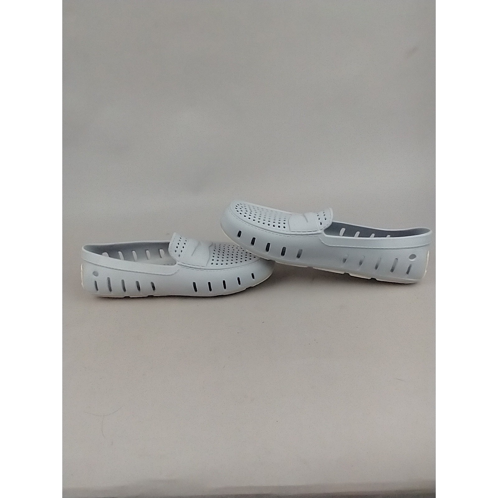 Floafers Country Club Driver Women 10 Light Grey Waterproof EVA Foam Loafers
