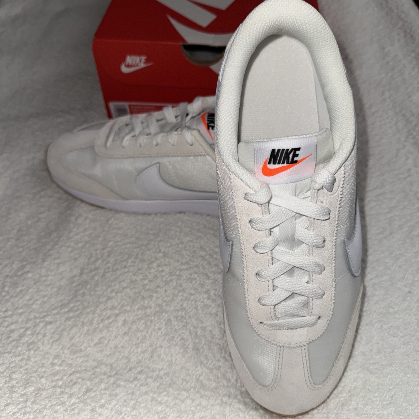 W Nike Pacific Leather White 9 NIB
