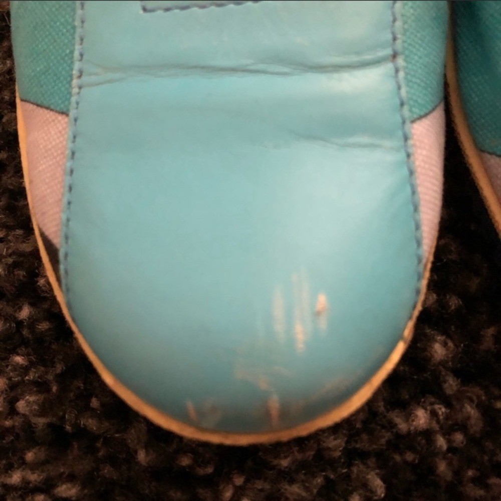 Emilio Pucci Robins egg blue size 37.5 fits like 7 style # 743173