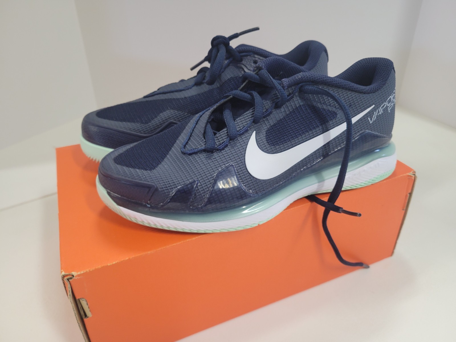 Size 6 – NikeCourt Air Zoom Vapor Pro Obsidian Mint Foam W