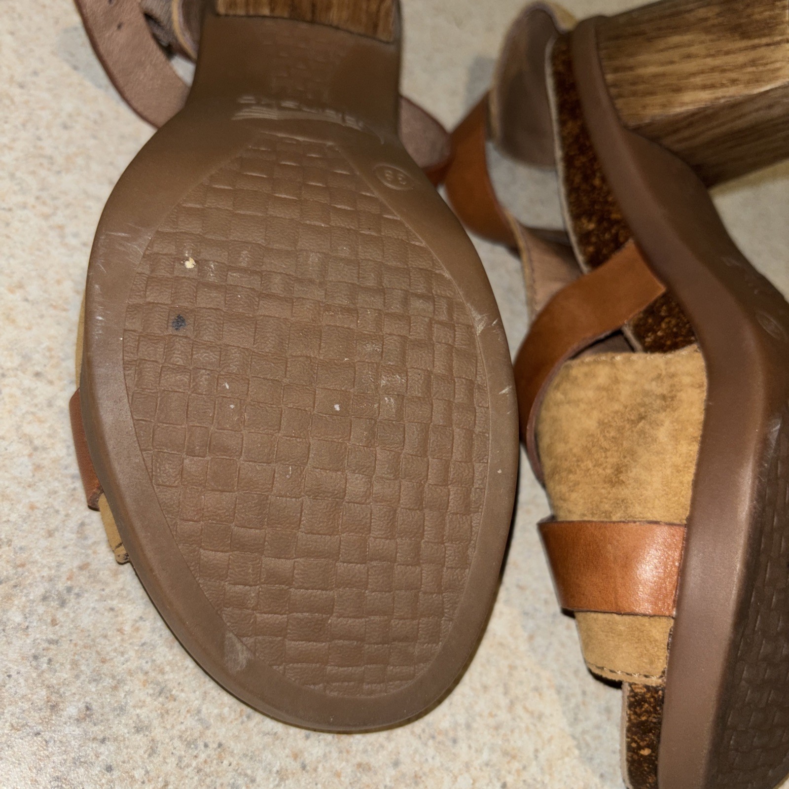 Dansko Dominique Heeled Cork Leather T Strap Sandals Women’s Size 8 EU 38