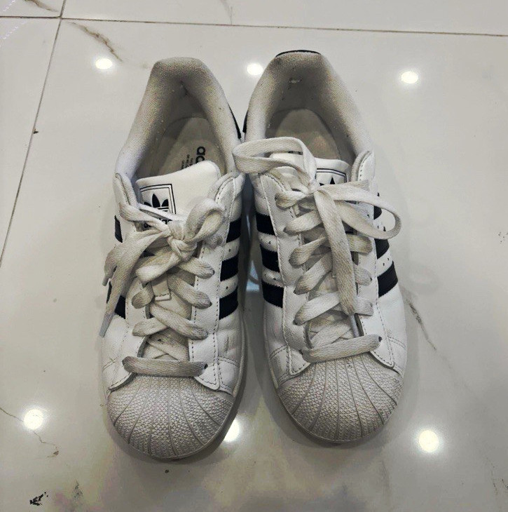 adidas Originals Superstar White/Black Low Top Lace-Up Women Sneakers size us 6