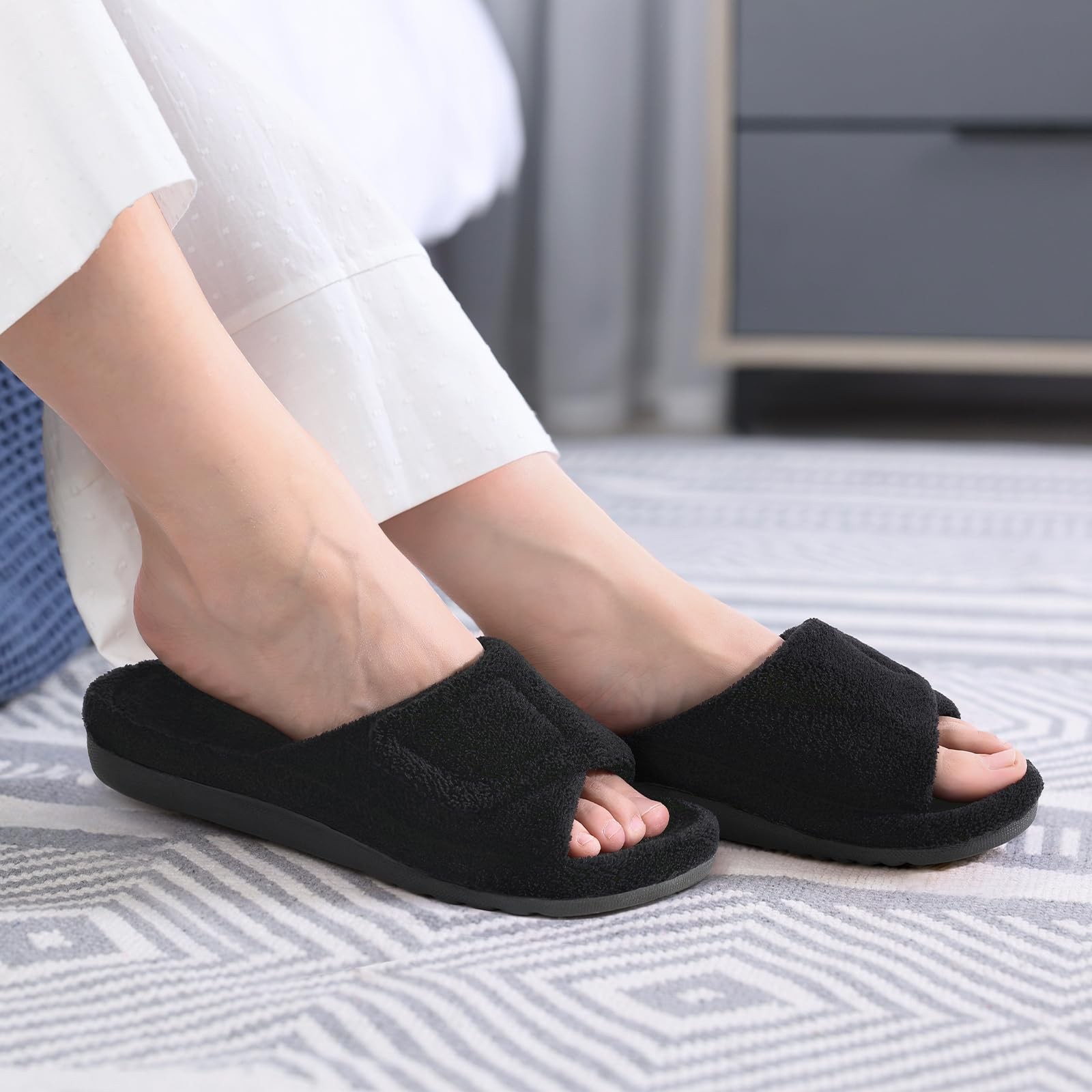 Litfun Women’s Orthopedic Slippers with Arch 5.5-6 Women/4-4.5 Men, Black