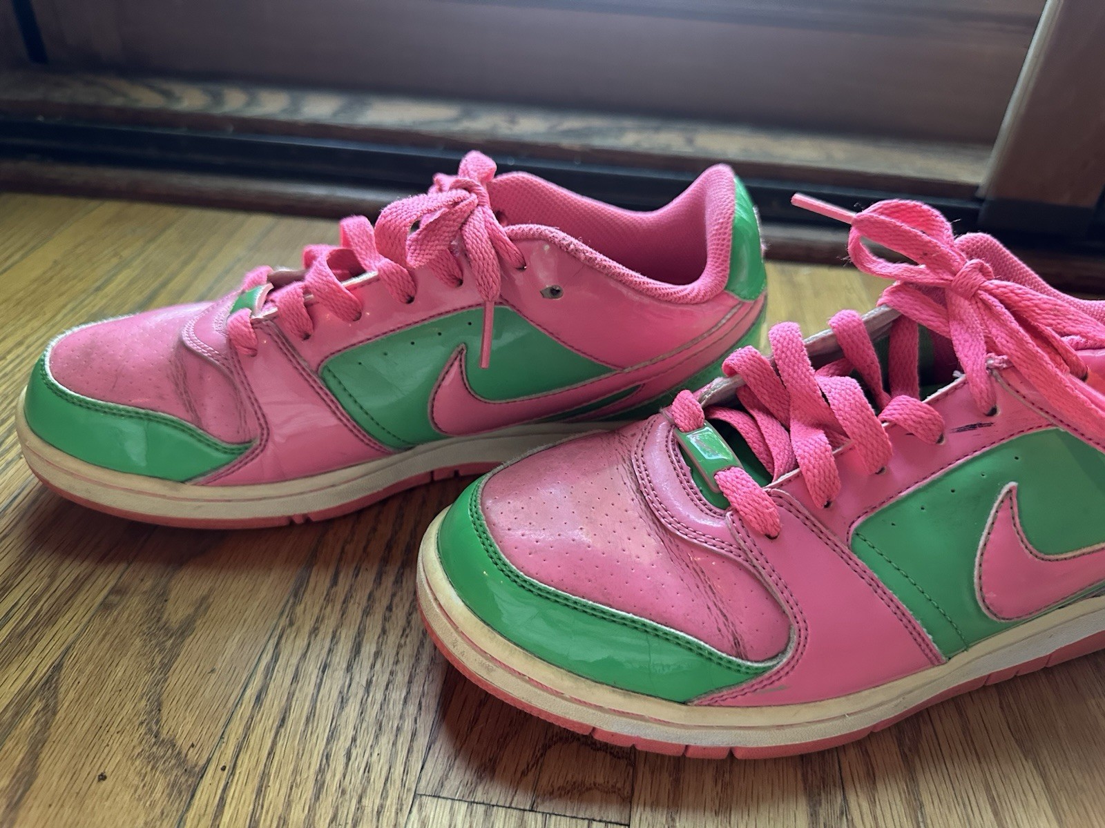 Nike Dunk Low Retro SE Hot Pink Malachite Green Shiny Y2K Women’s Size 9 Vintage