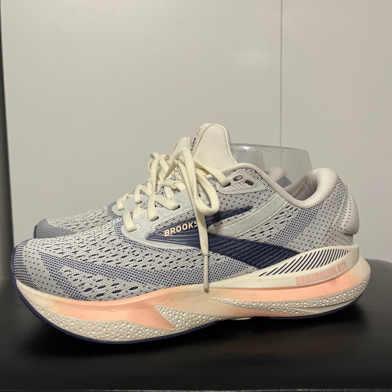 Brooks Shoes Running Sneaker Adrenaline GTS 24 Gray Peach Pink Blue Womens 6.5