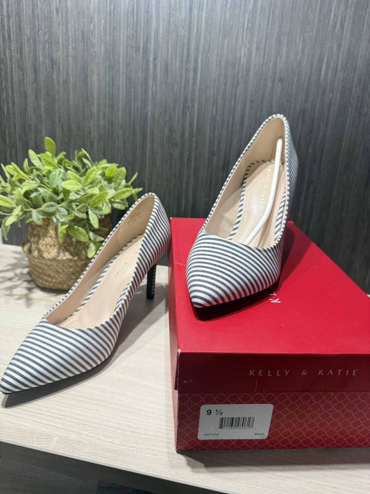 Kelly & Kate Astivia black Size 9.5 Women’s Heels Formal Professional Business