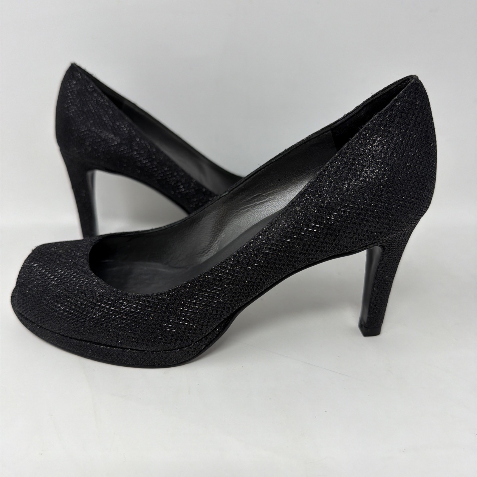 Stuart Weitzman Black Textured Open Peep Toe Heels Shoes 6 Wide W Leather Sole