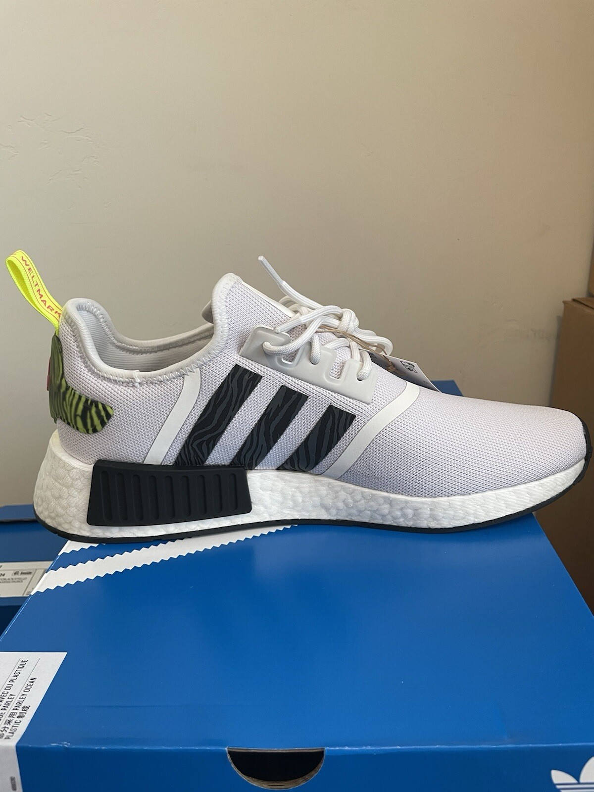 Adidas NMD R1 US Size 11 Women White IE9624 – Brand New In Box