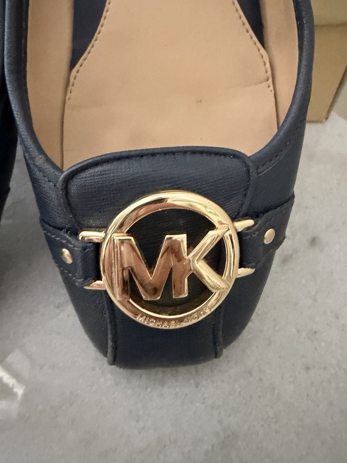 Michael Kors Navy Fulton Moc Saffiano Size 7M. Please See Photos For Condition