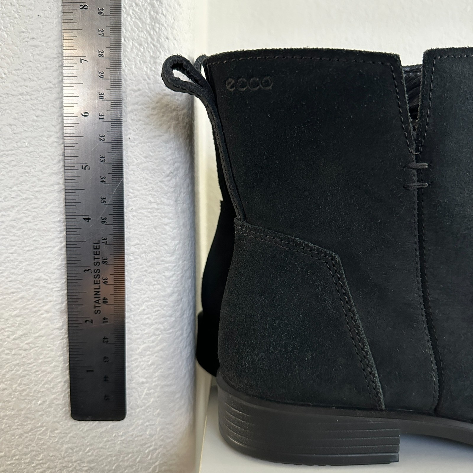 ECCO Touch 15 Black Leather Side Zip Ankle Boots Winter Women’s EU 40 US 9.5