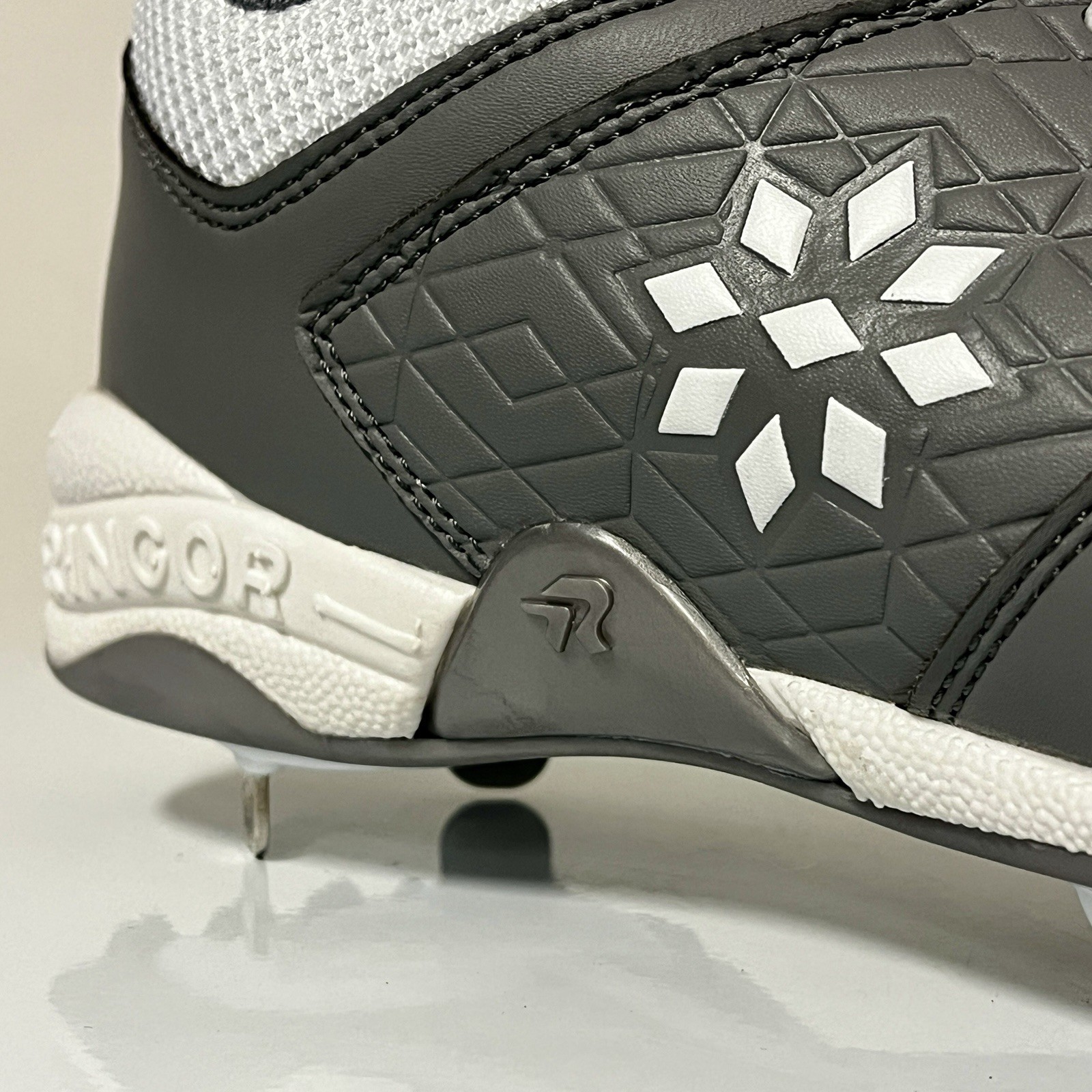 Ringor Rip-It Diamond Softball Spike Charcoal Gray Women’s Metal Cleats NEW $100