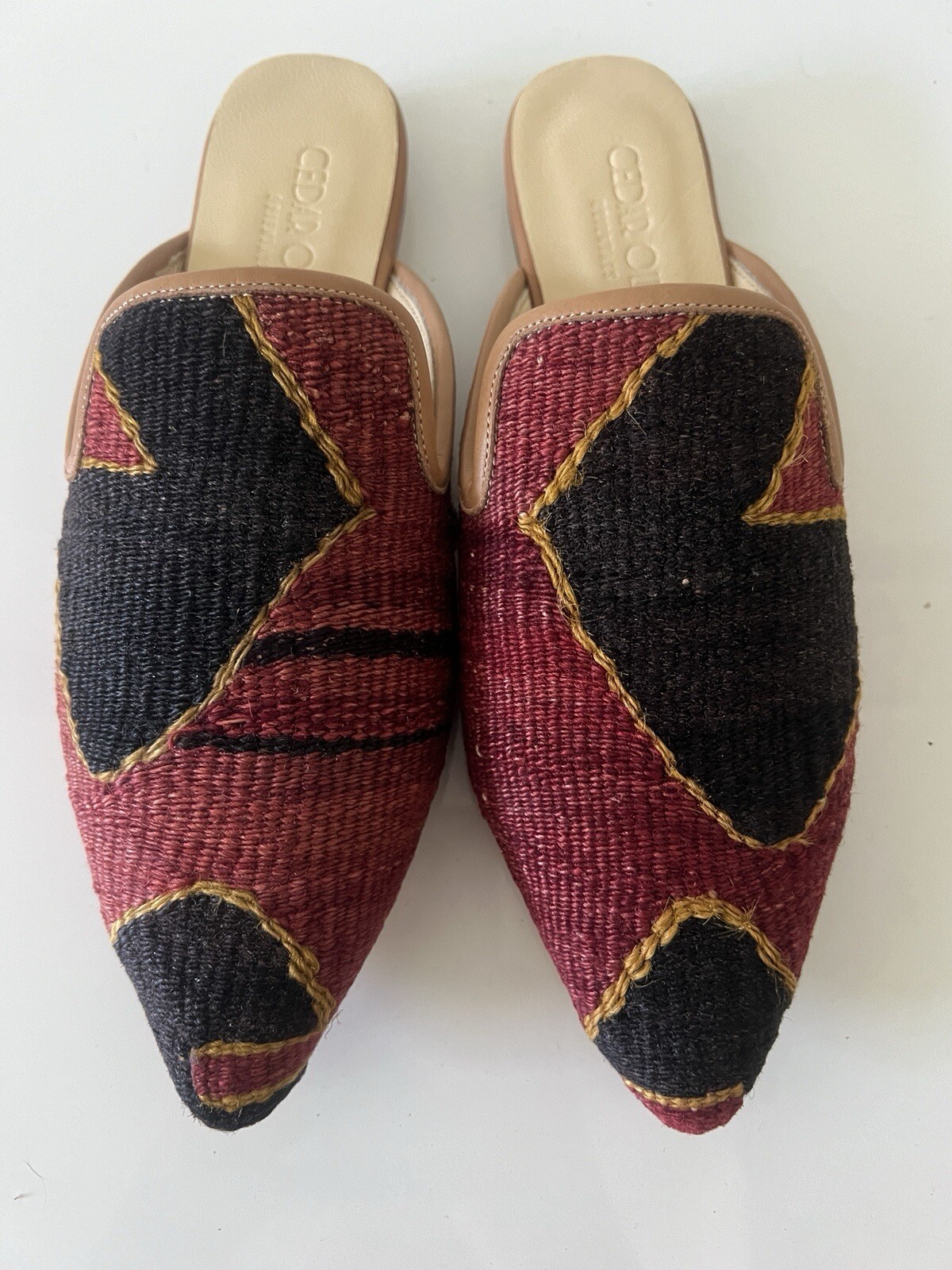 NWOB Cedar Olivet Orientals Handmade Woven Wool Carpet Mules Shoes, 39 | US 8