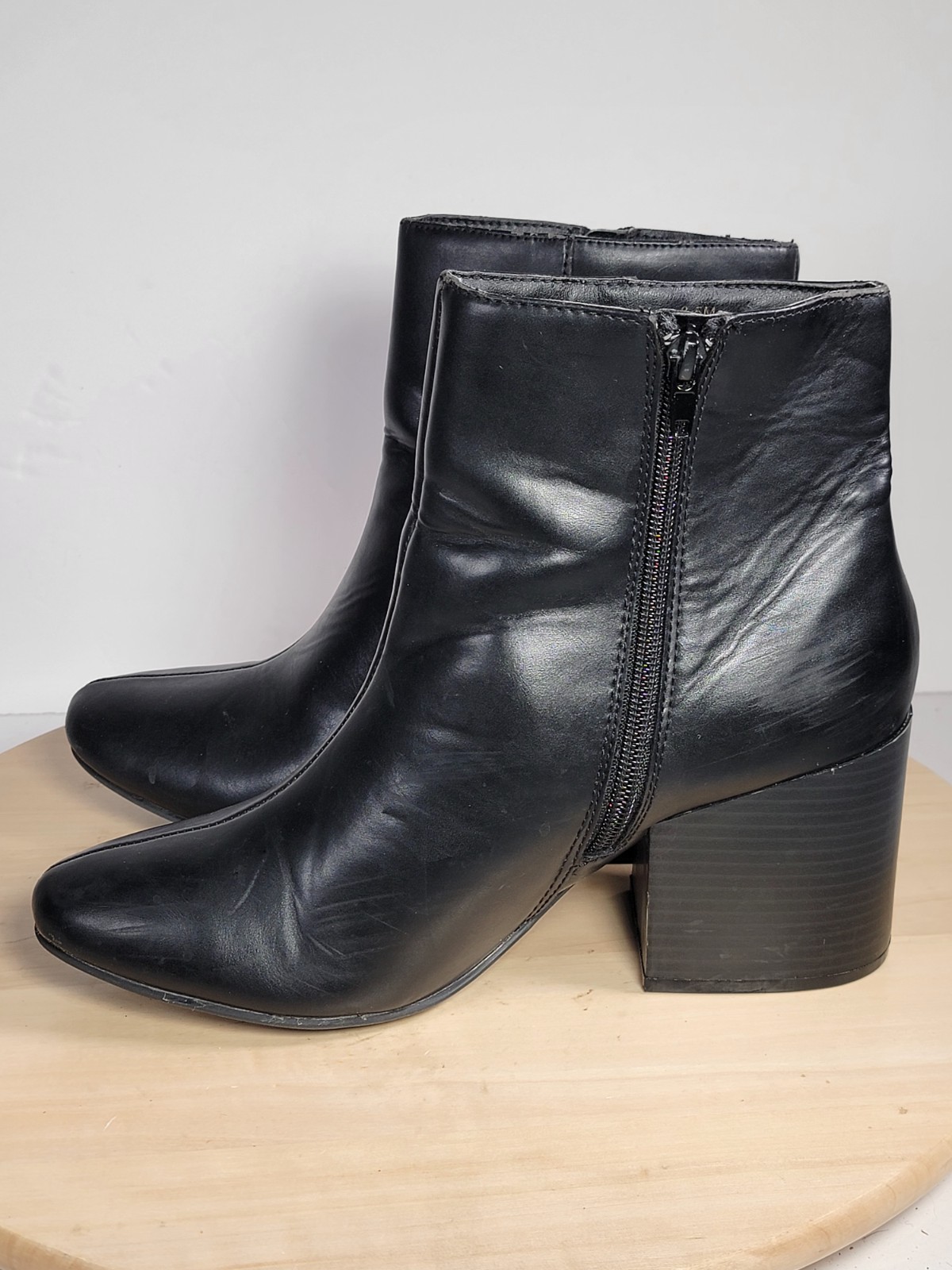 Steve Madden Girl Size 8.5 M Black Faux Leather Ankle Heeled Bootie