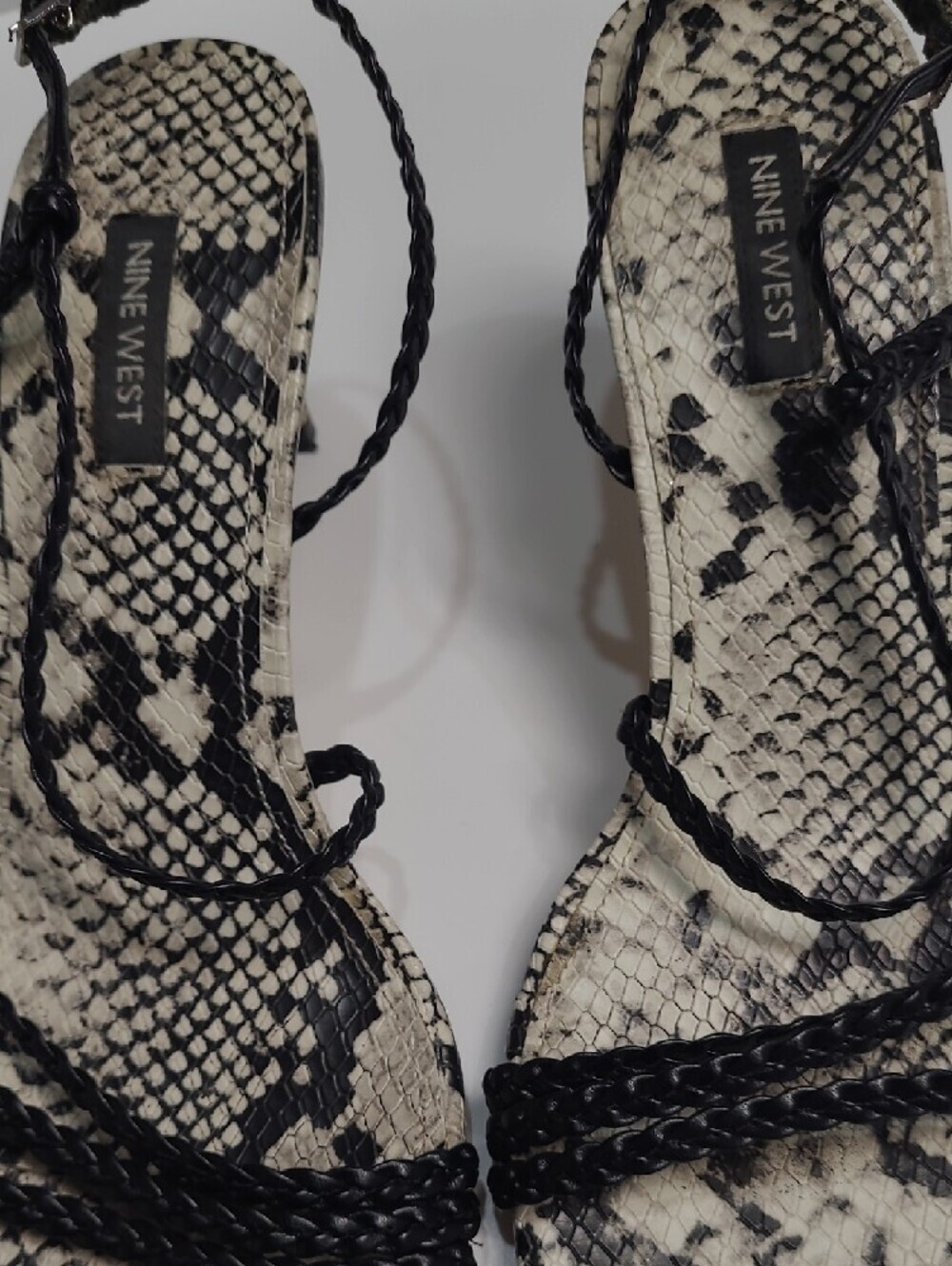Nine West Black & White Snake-Print Braided Strap Sandals – Size 8.5