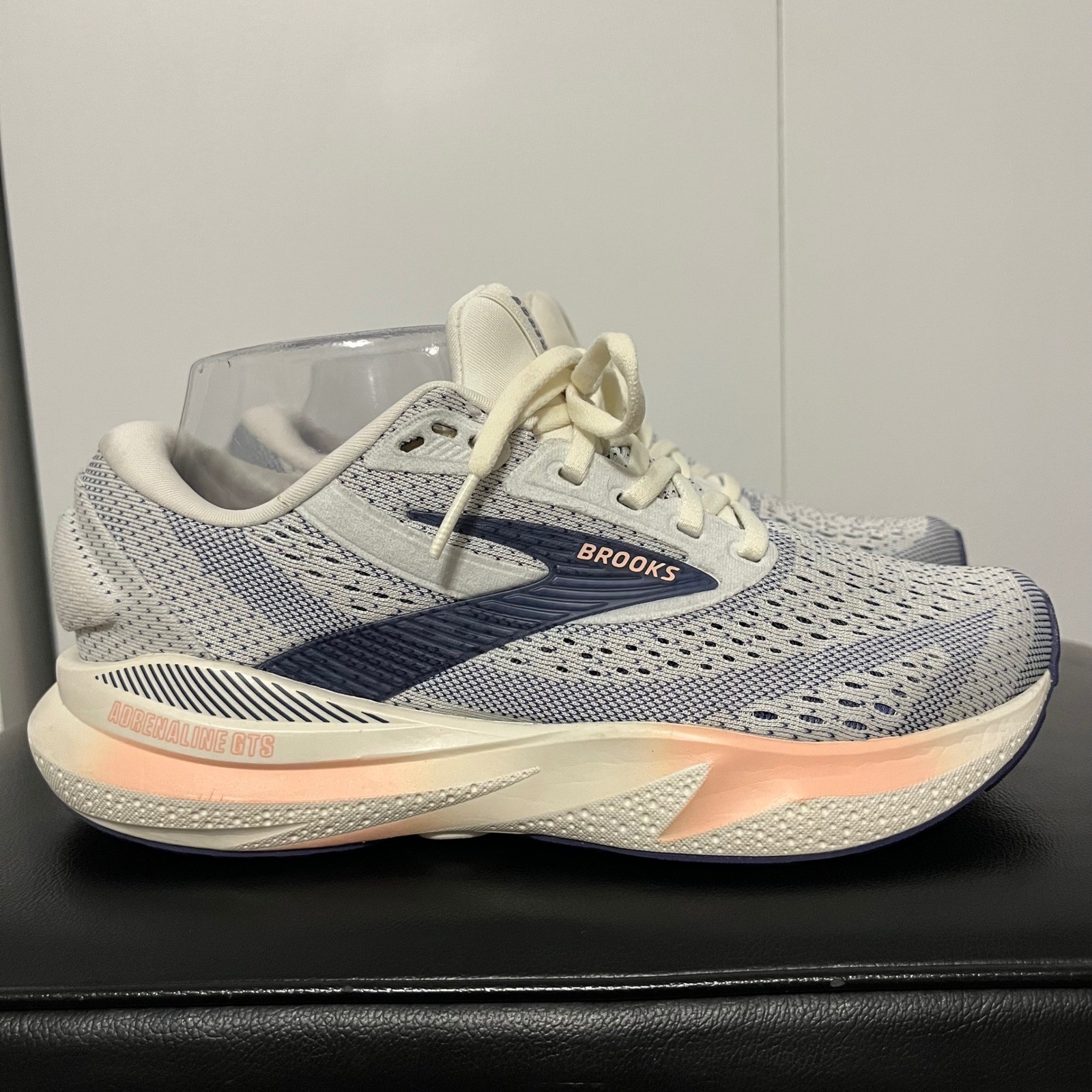 Brooks Shoes Running Sneaker Adrenaline GTS 24 Gray Peach Pink Blue Womens 6.5