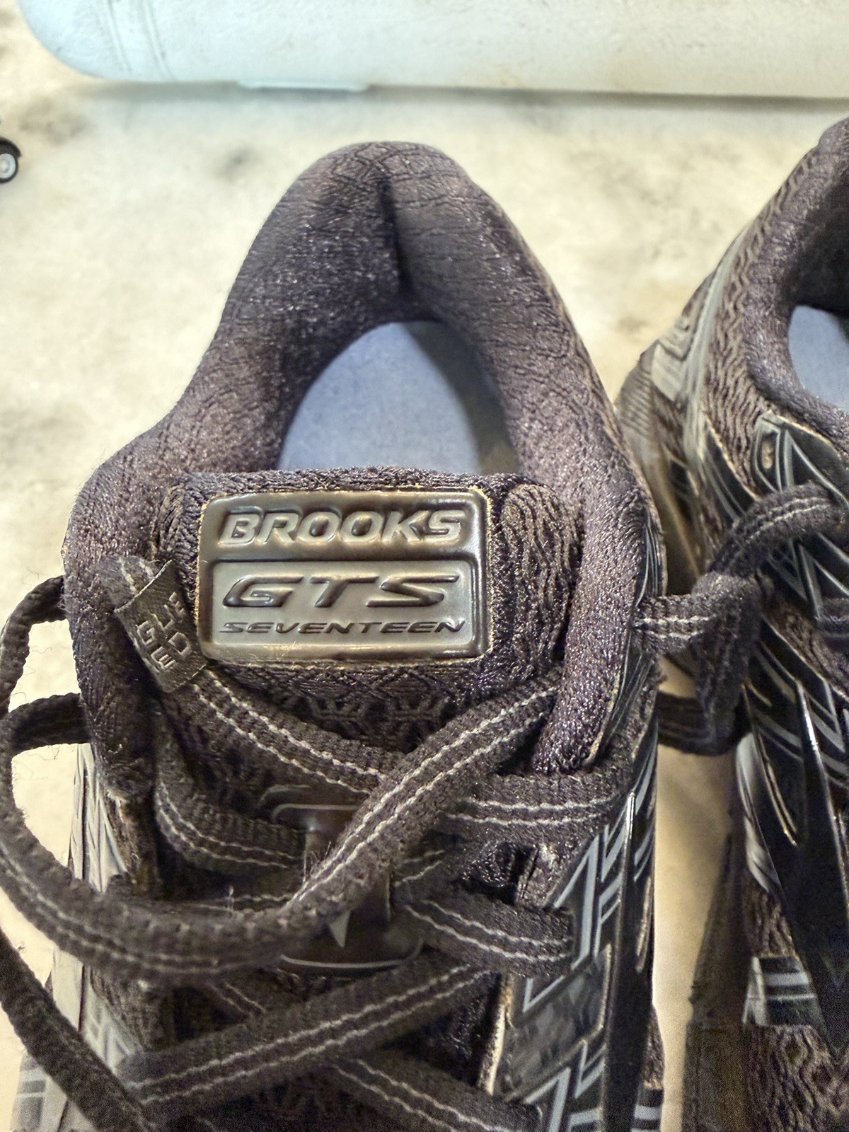 Brooks Women Adrenaline GTS 17 Size 6.5 Running Shoes
