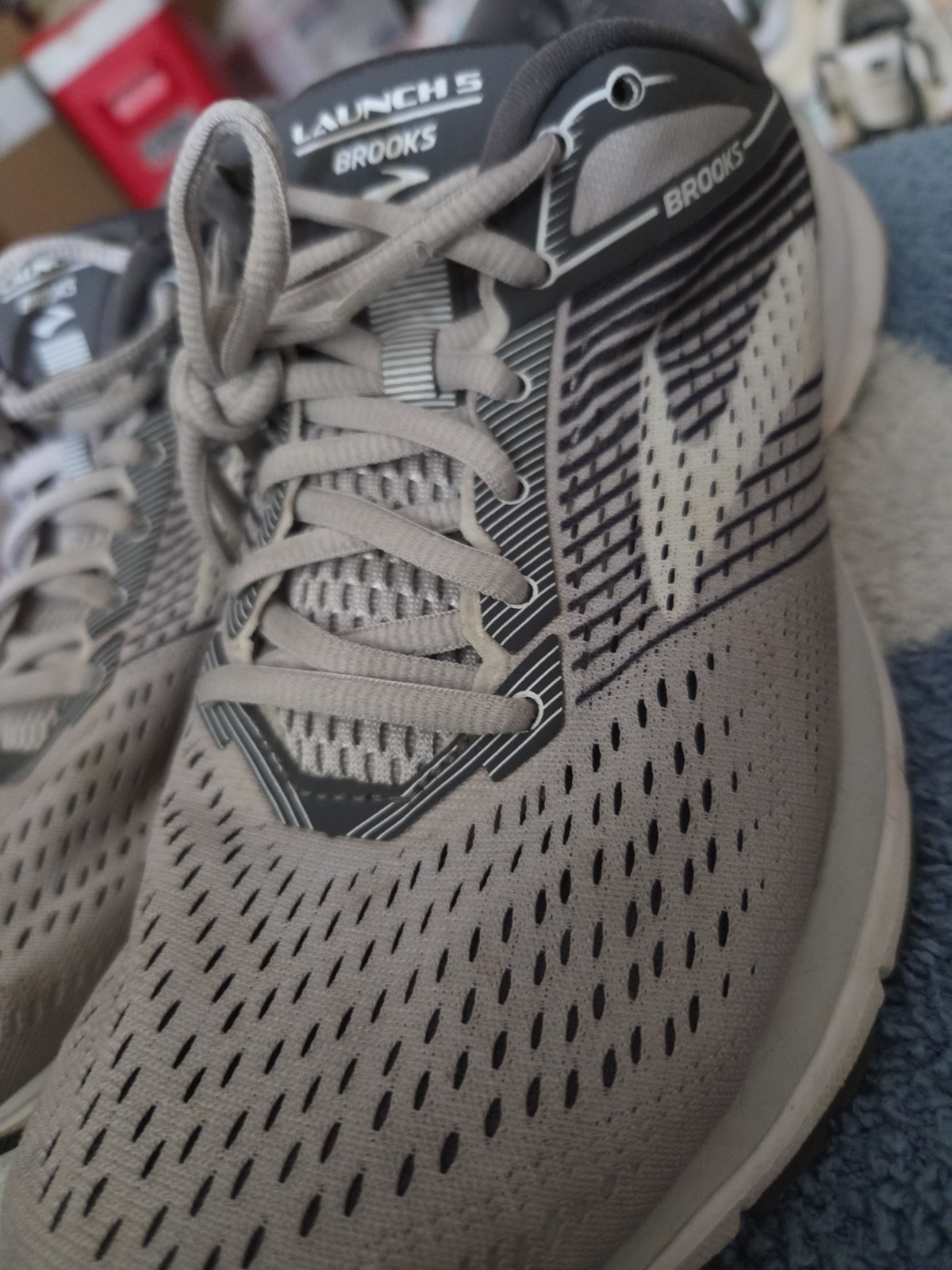 Brooks Launch 5 Running Shoes (Women’s US 9.5 / EUR 41) – Grey/Black, in…