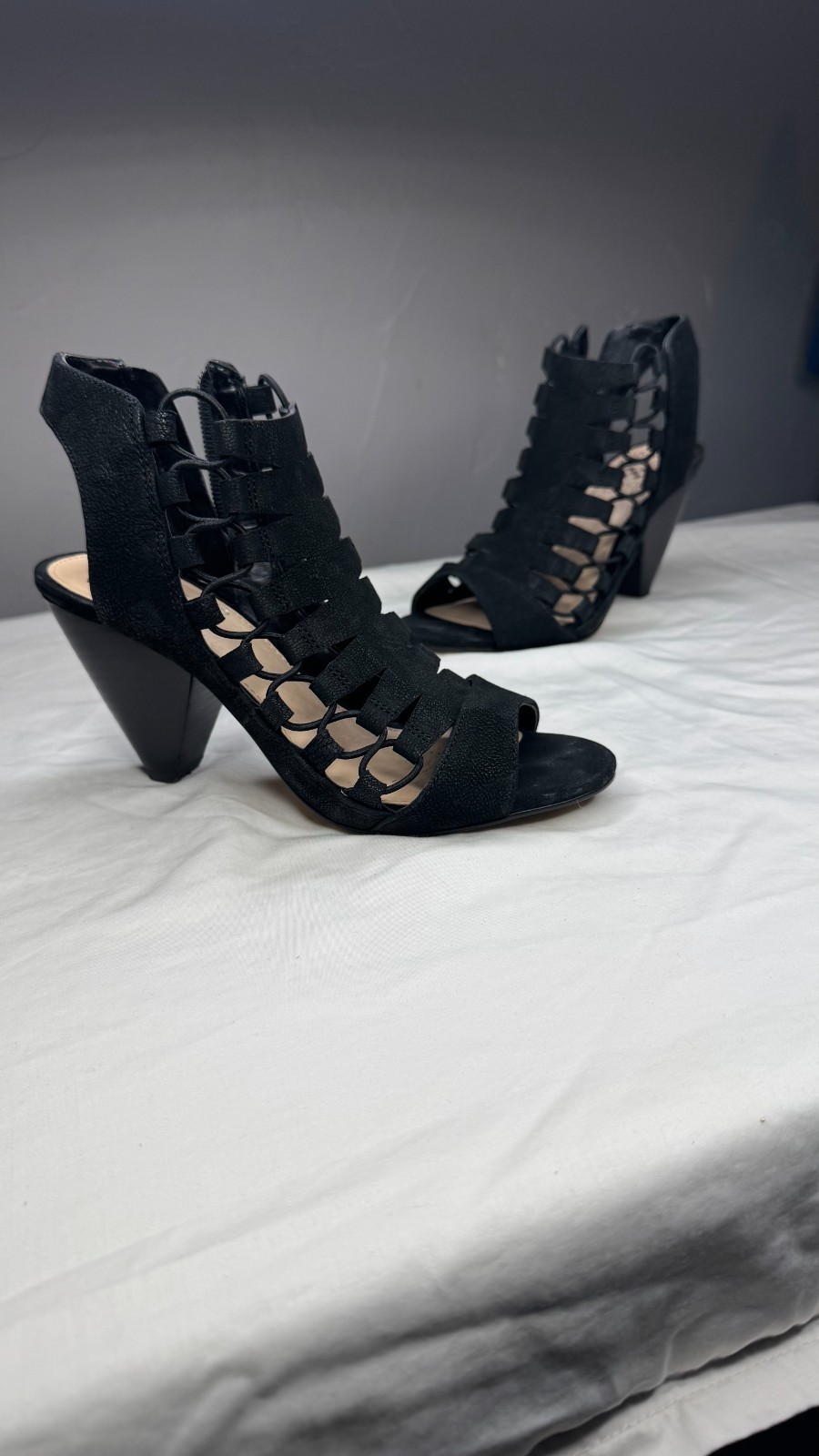 Vince Camuto Eliaz Black Leather Cage Sandals Women’s Size 5.5 Block Heel
