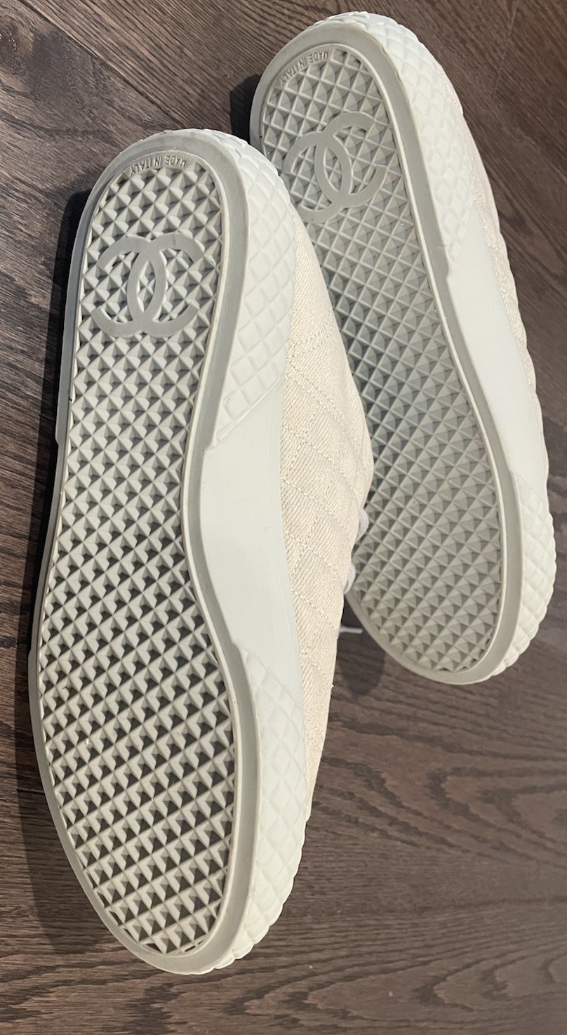Chanel Printed Fabric Quilted Low Top Sneakers 38 Light Gray
