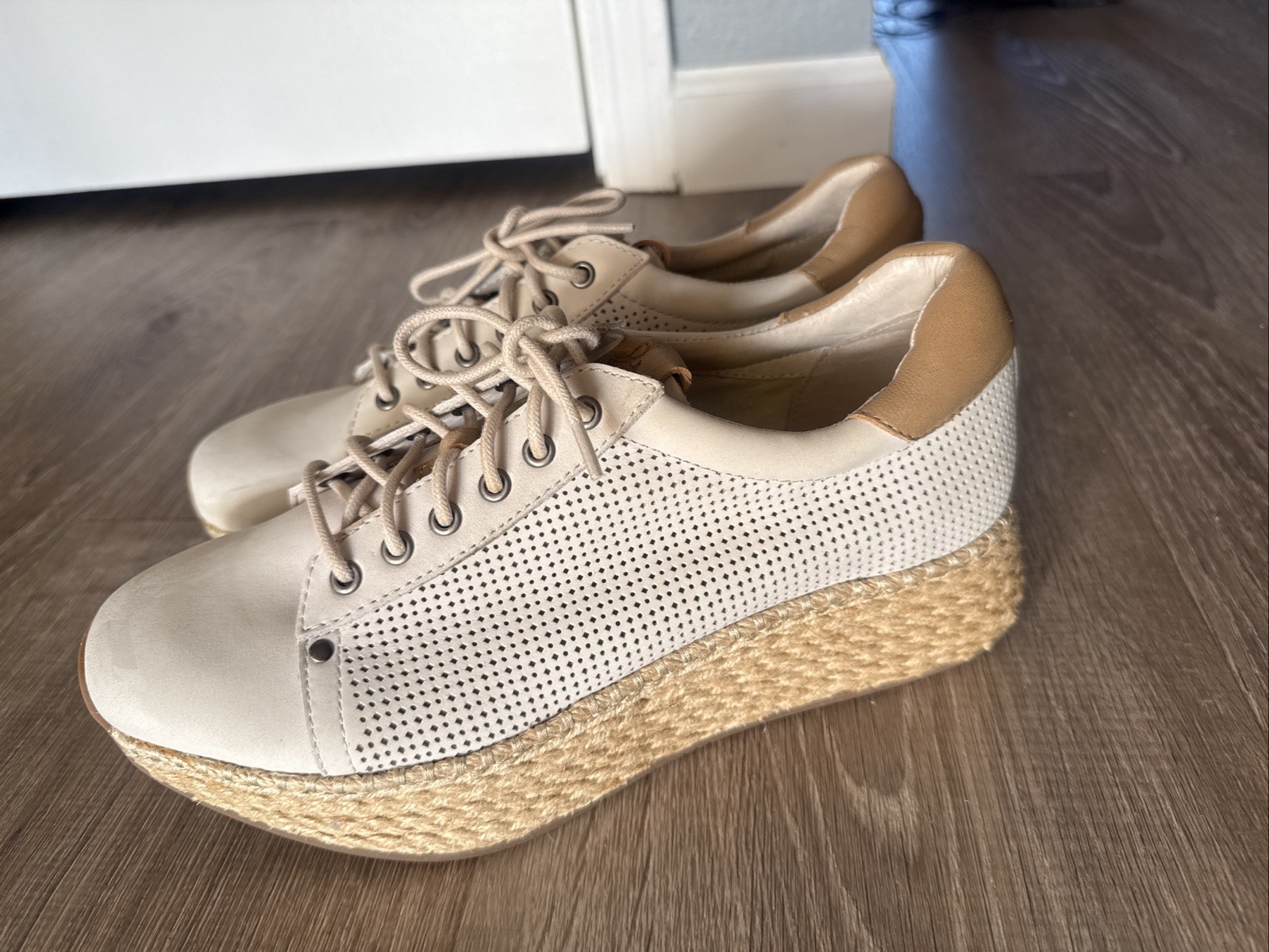 OTBT Meridian Leather Mesh Sneakers Size 9M Comfort Beige