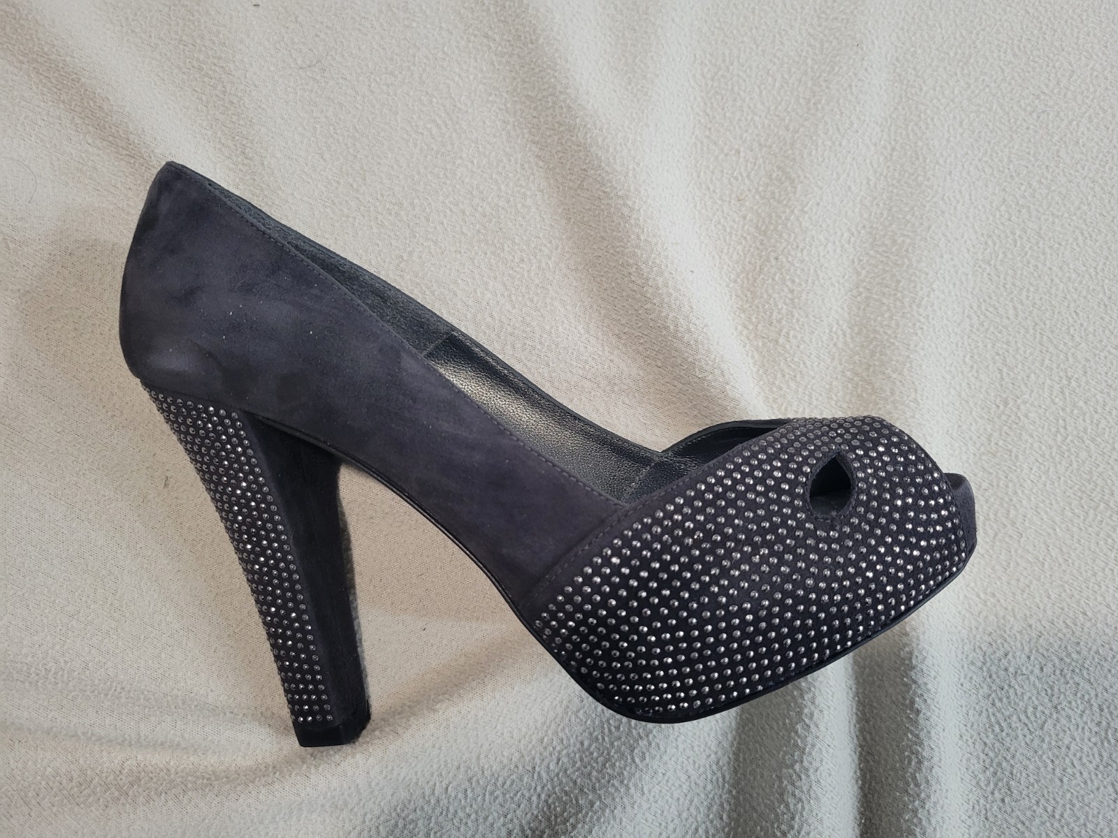 Stuart Weitzman Women’s Pewter Suede Peep Toe Studded Pumps, US 7.5