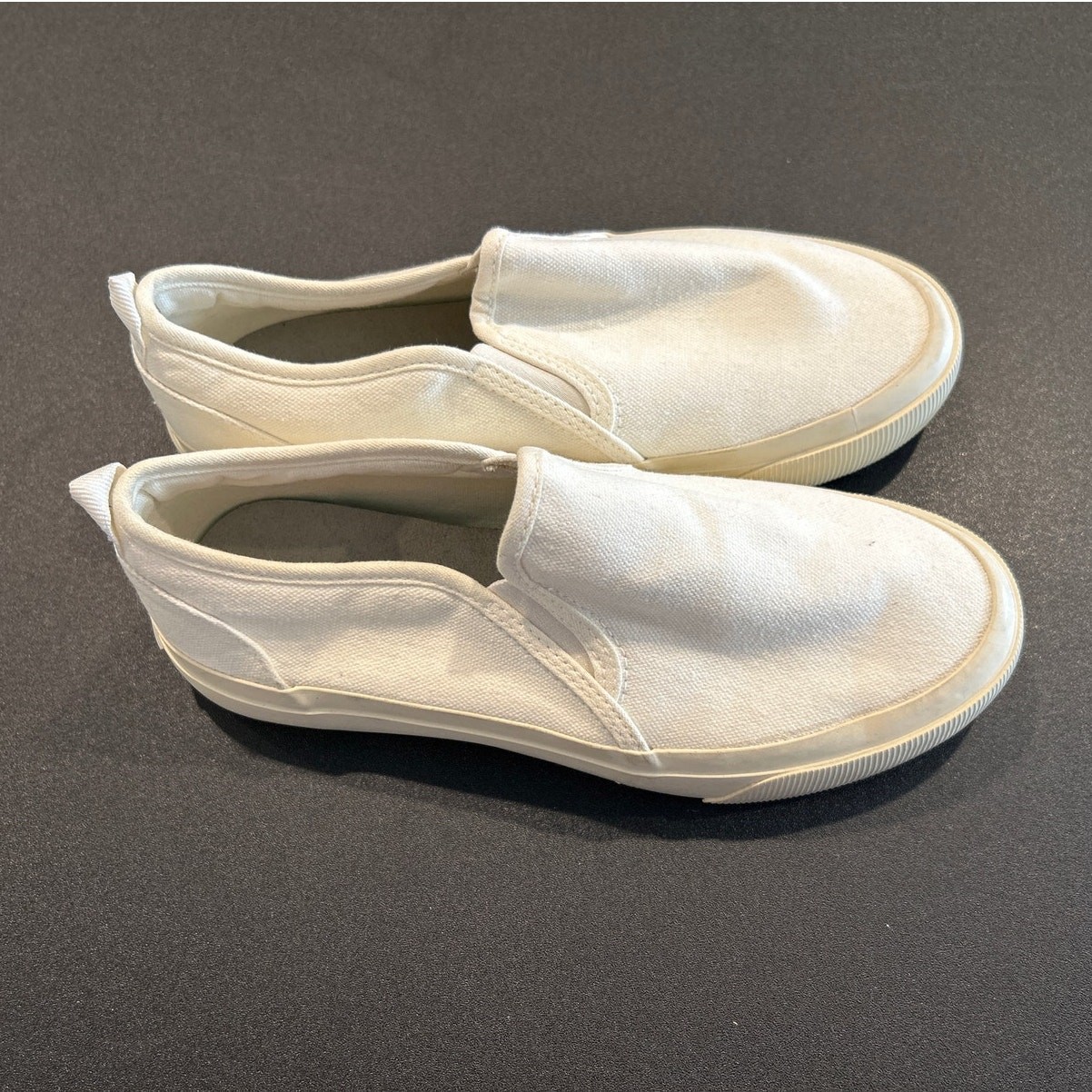 NIB Everlane “The Forever Slip-On Sneaker” – White, Women’s 5 / Men’s 3.5