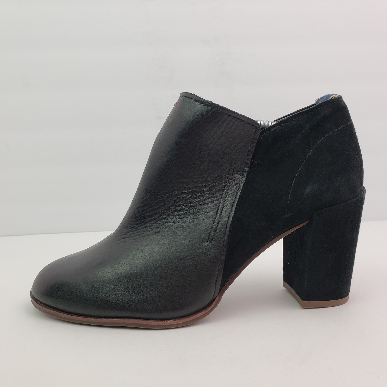 ED Ellen Degeneres Love Womens Size 10 Black Leather 3.25″ Heel Bootie Shoes