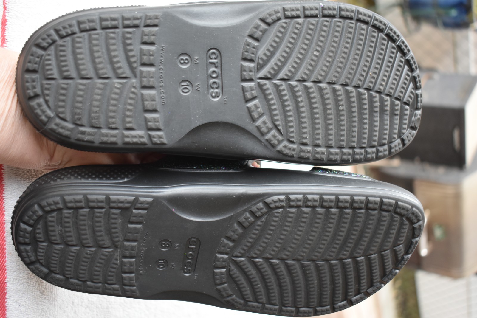 Crocs Classic Glitter Black Slides Sandals Size 8 Slip-on 2 Strap M8-W10 LOGO