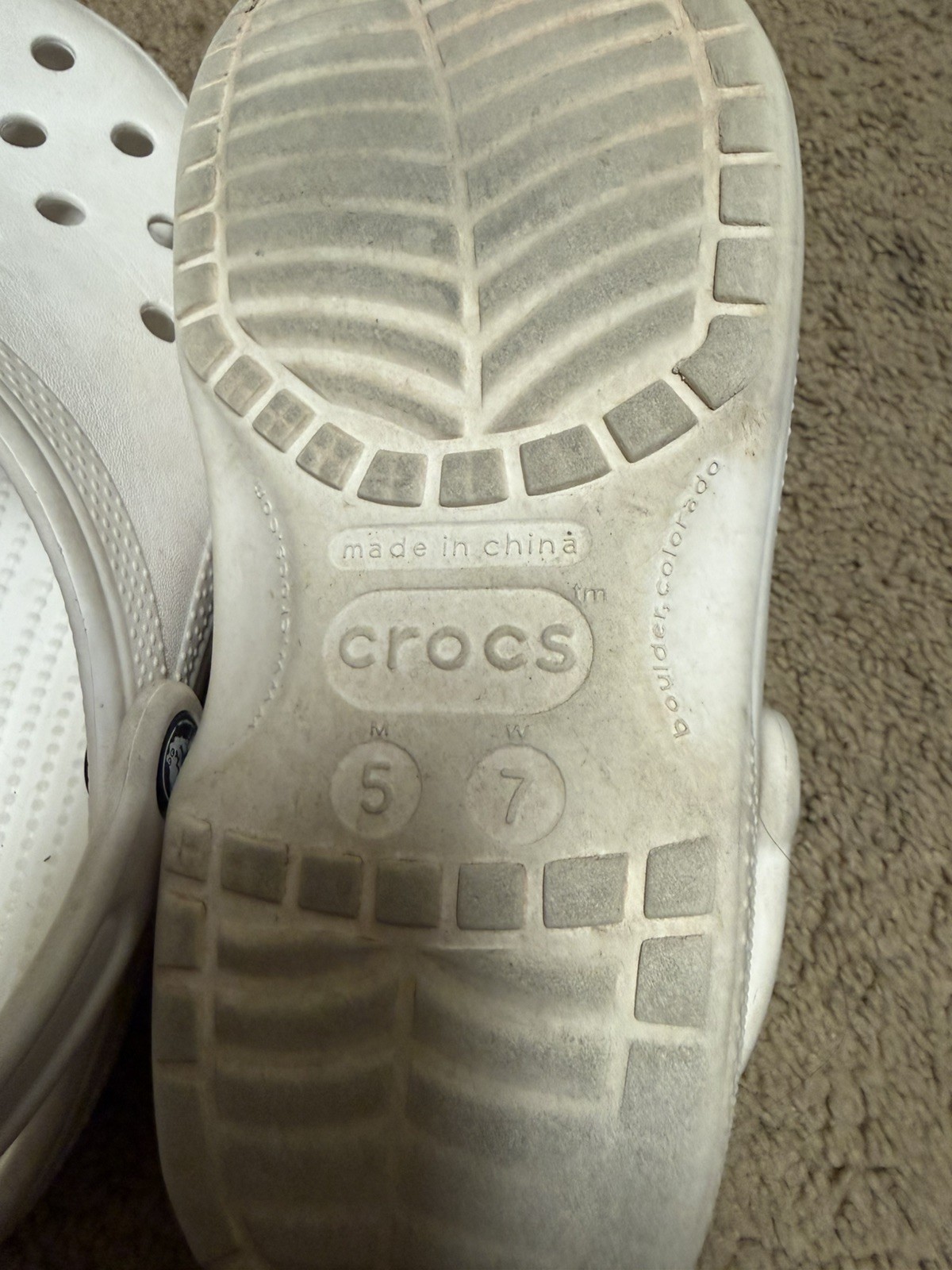 White Crocs Classic Clog Unisex Men sz7 Women Sz 5 Slip On Water Shoes 10001