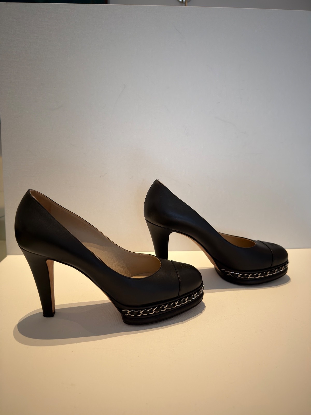 CHANEL Black Cap Toe Leather Pump Heels CC Logo Slip-On Women 7.5