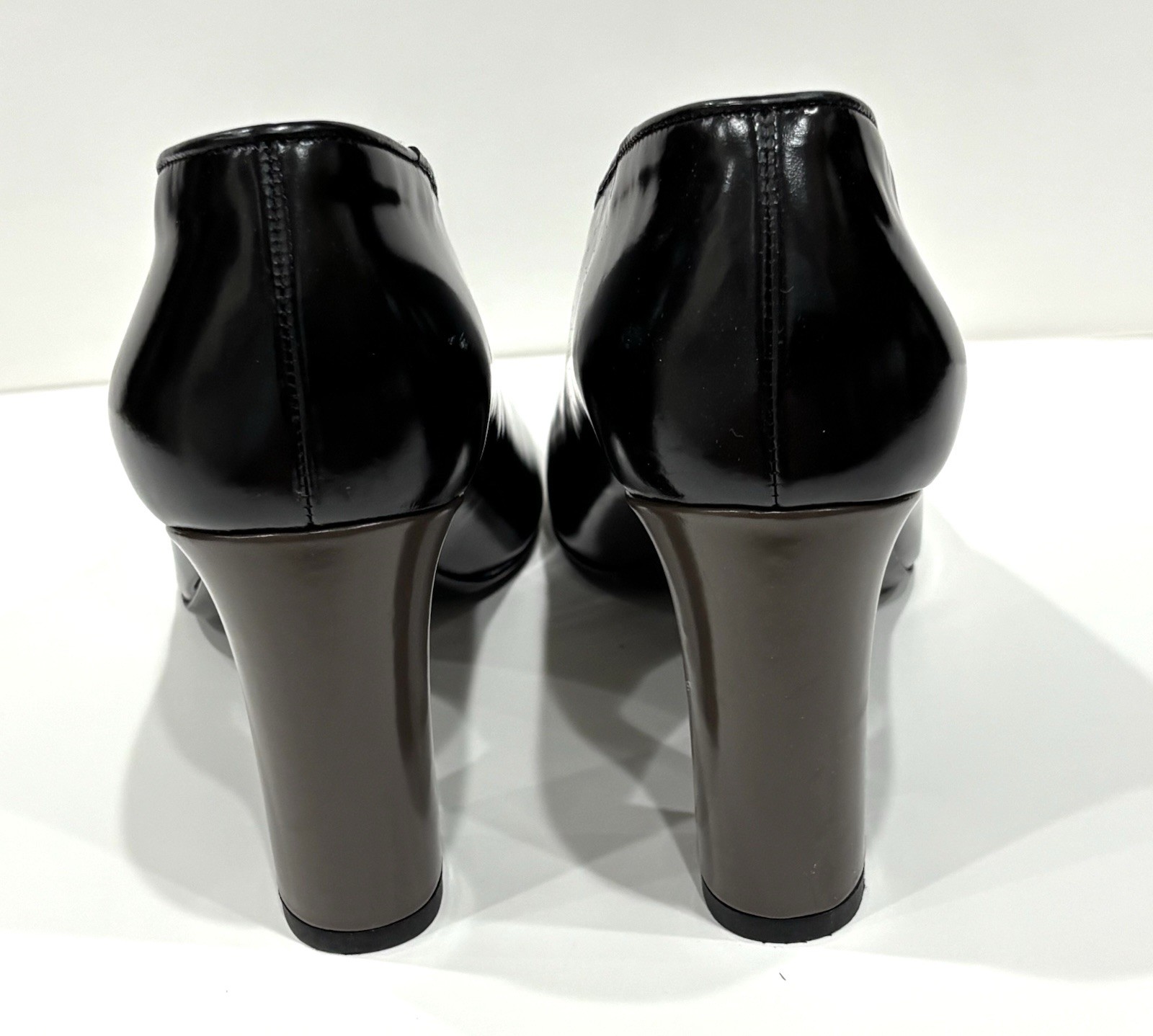 Via Spiga Italy Black Leather Pointed Toe Block Heel Pumps Women’s US 8 EU 38