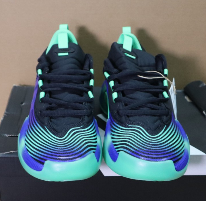adidas Exhibit Select 2.0 Pro Basketball Blue, Green Sneakers Women’s Size 9.5