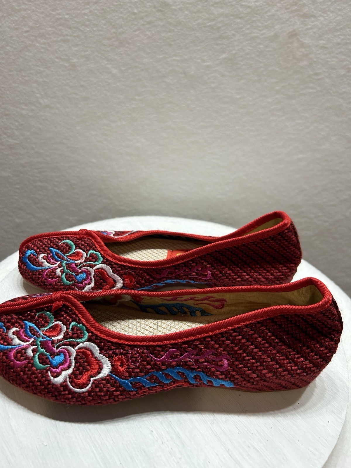 Cinak Multicolored Red Embroidered Flat Shoe Slip On Women’s Size 39/US 8.5