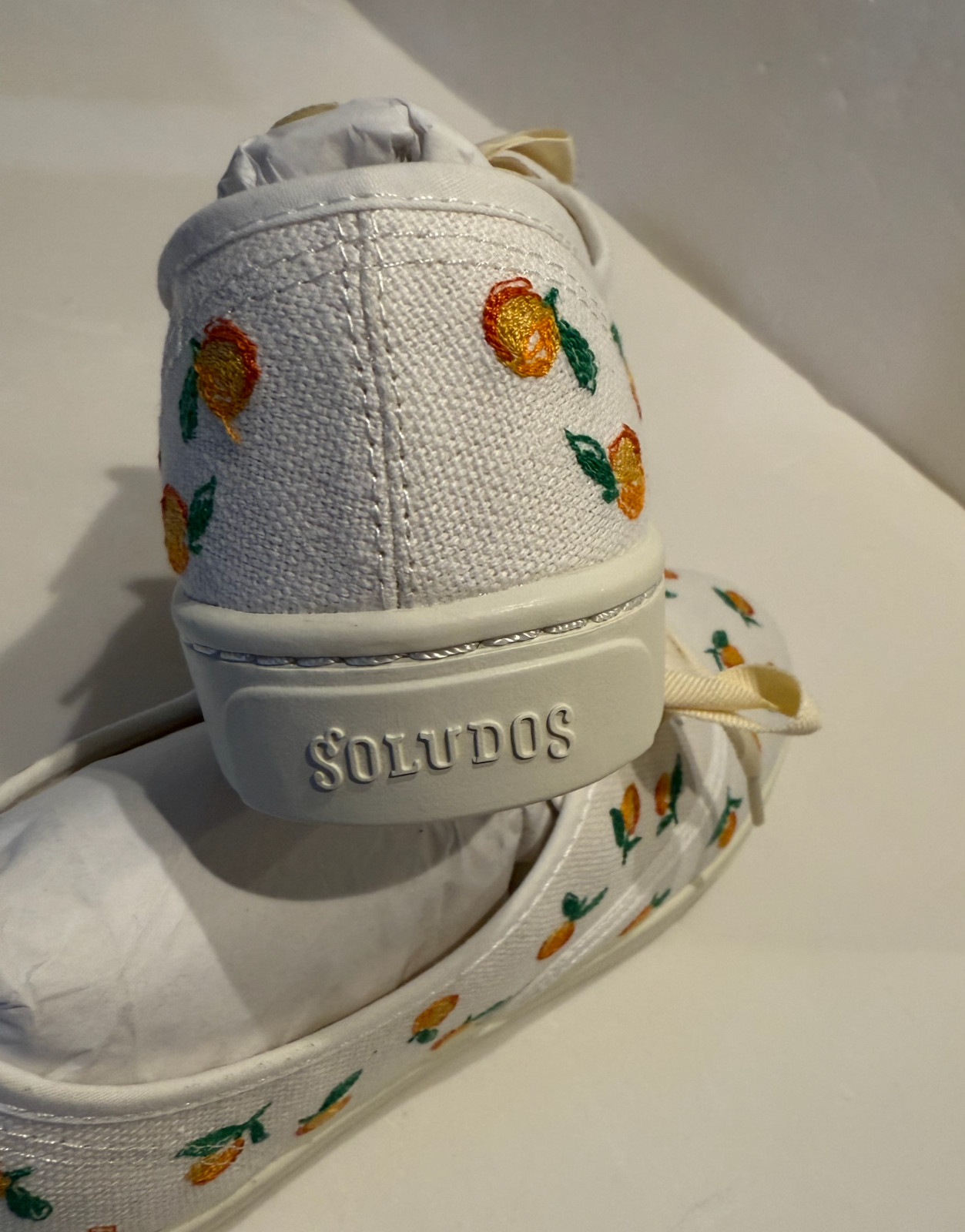 NEW Soludos Lace-Up Embroidered Sneakers Womens Size 7.5 White Floral Ibiza RARE