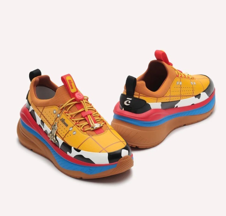Ćlove Women’s Disney Pixar’s Toy Story 5 Woody W10/ M8 (NEW IN BOX)