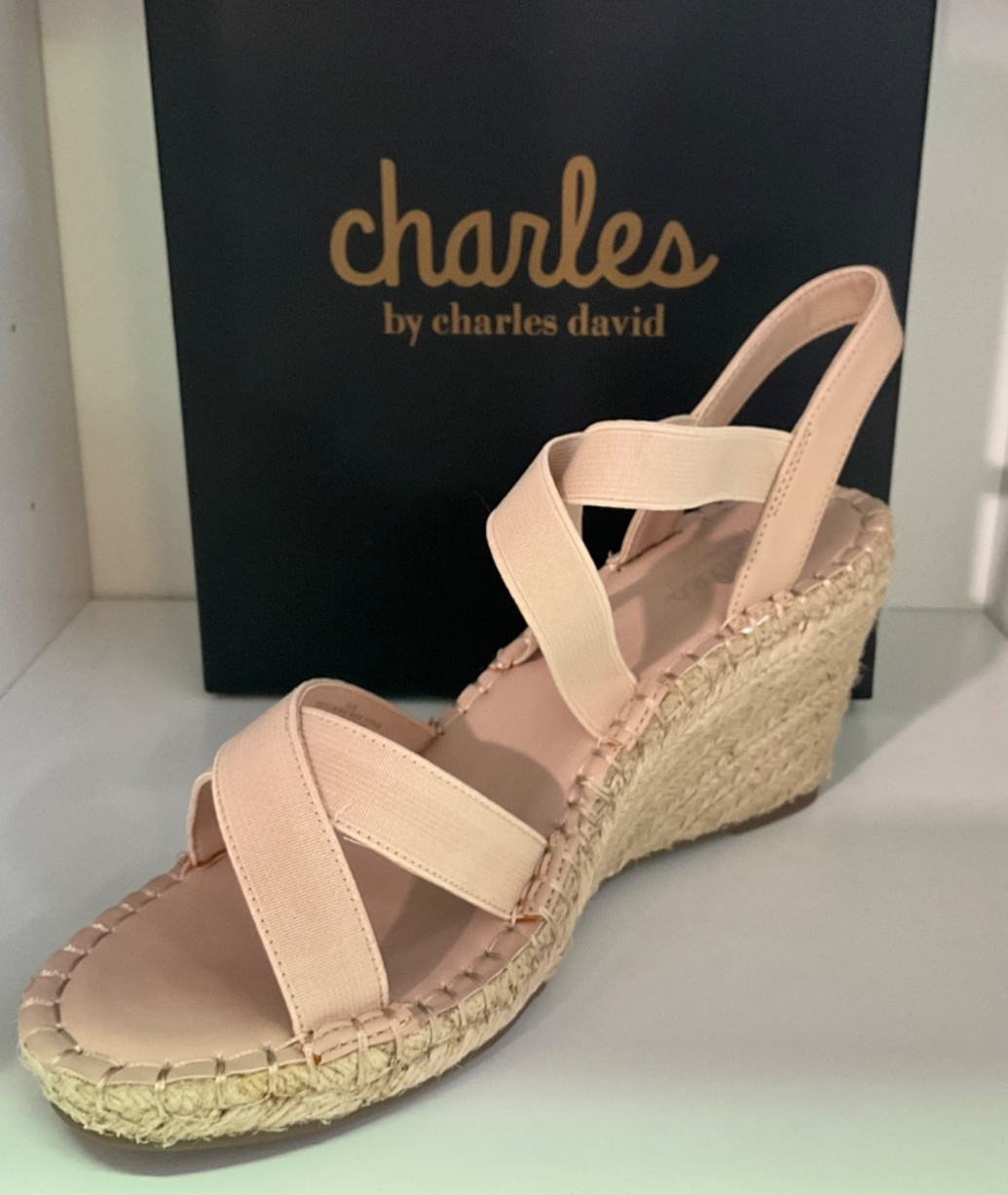 Charles by Charles David Beige Elastic Nick 9.5