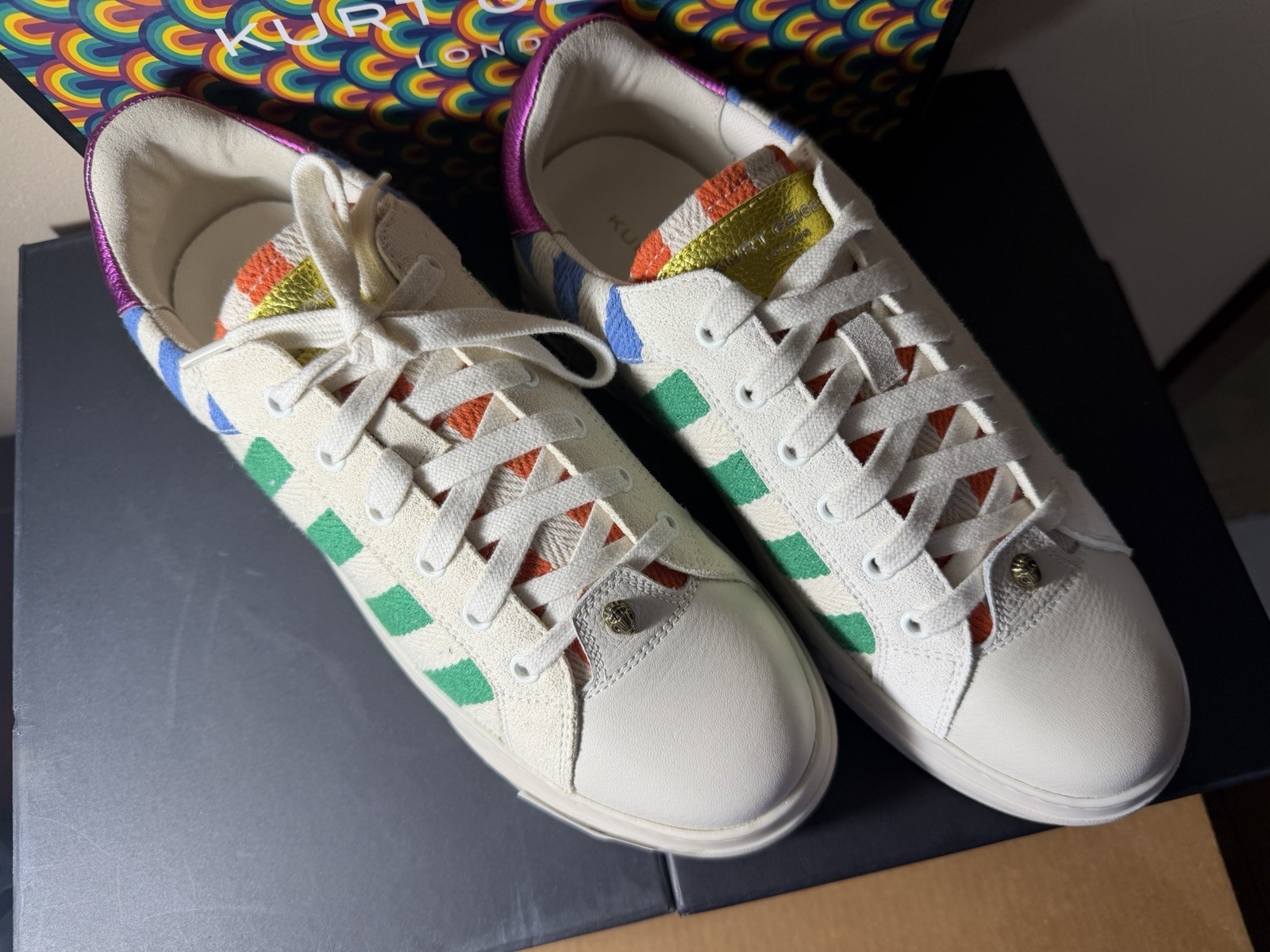Kurt Geiger London women’s Lace-Up Low-Top Sneakers Striped Colorblock US 9