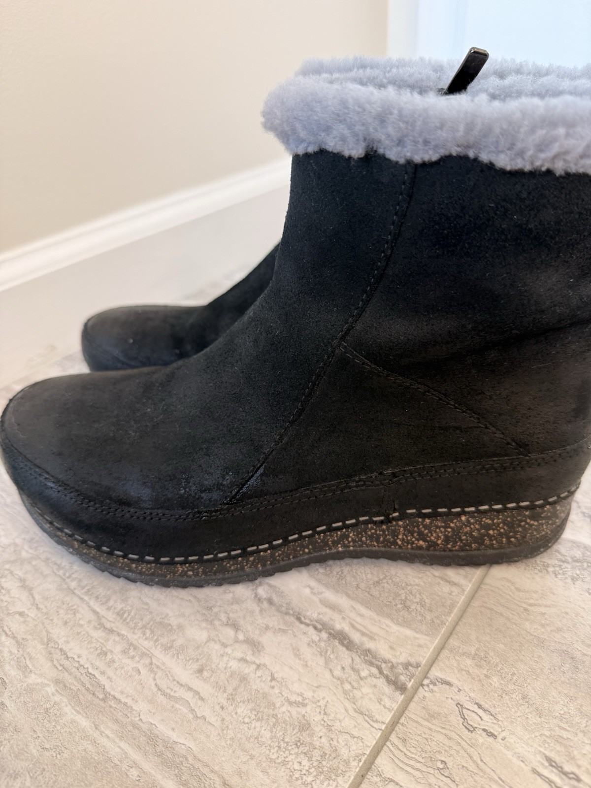 Black Suede Ankle Bootie Wedge Round Toe Side Zip Faux Fur Trim US 8.5