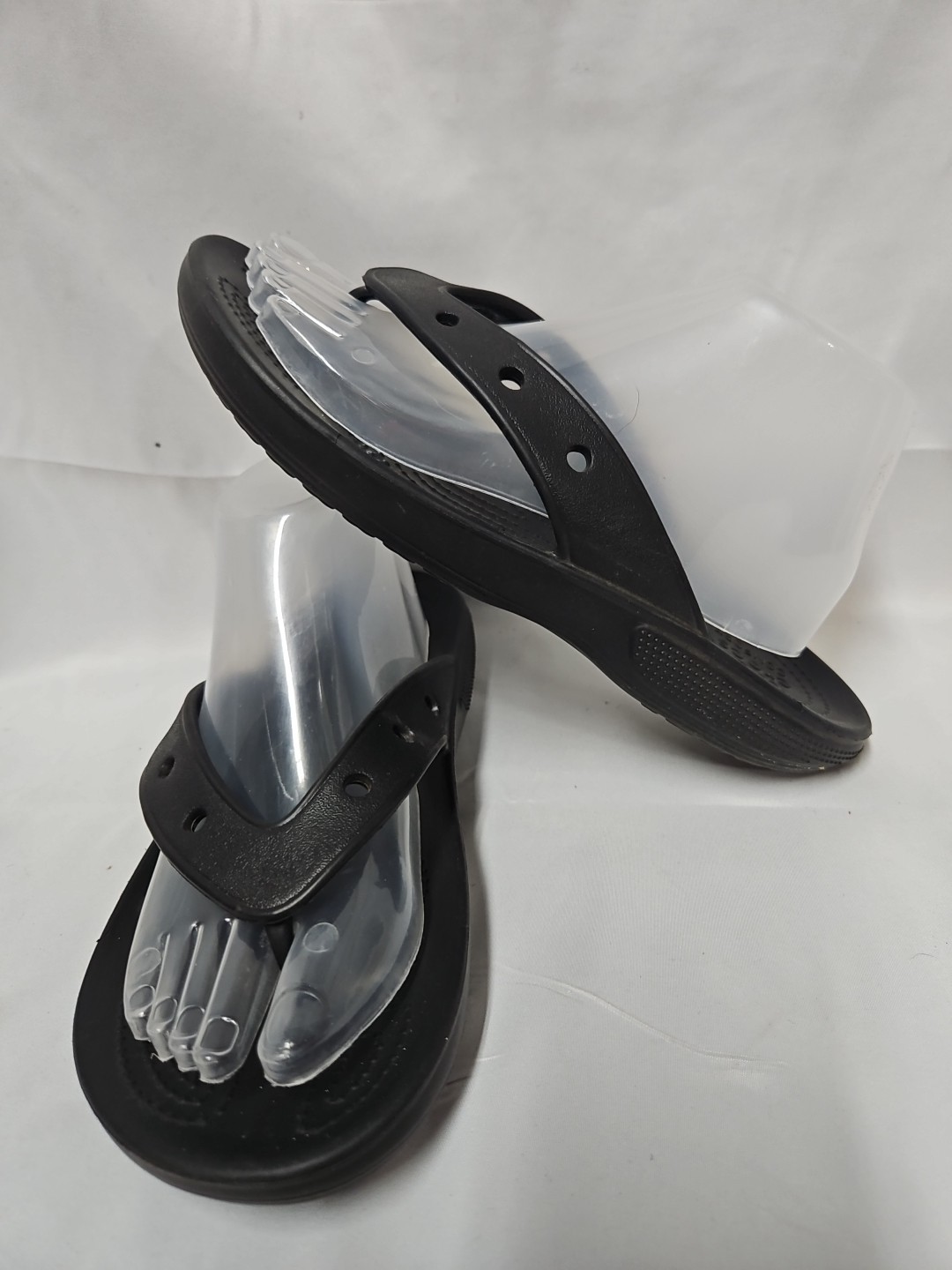 Crocs Baya II Iconic Comfort Black Flip Flops Unisex Womens Size 9 Men Sz 7 GUC