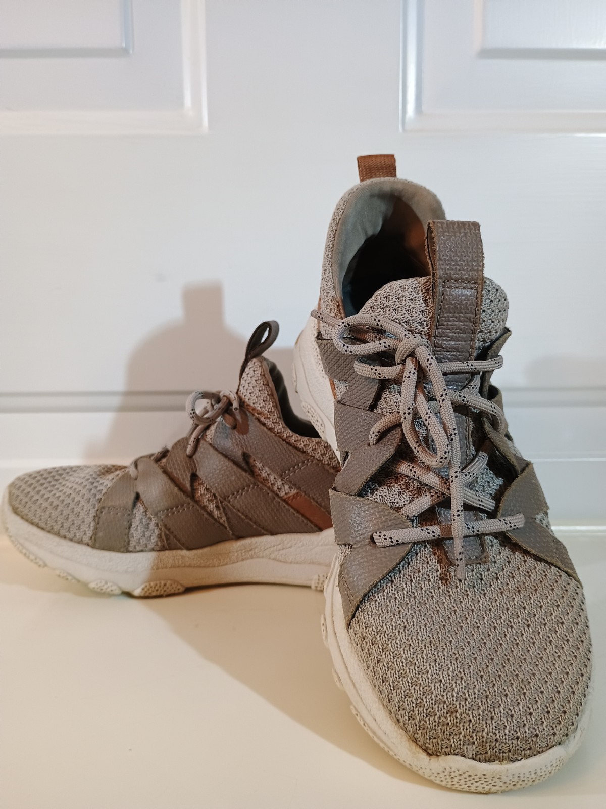 Otbt Unison Lace Up Taupe Synthetic Leather / Fabric Comfort Shoes sz 6.5