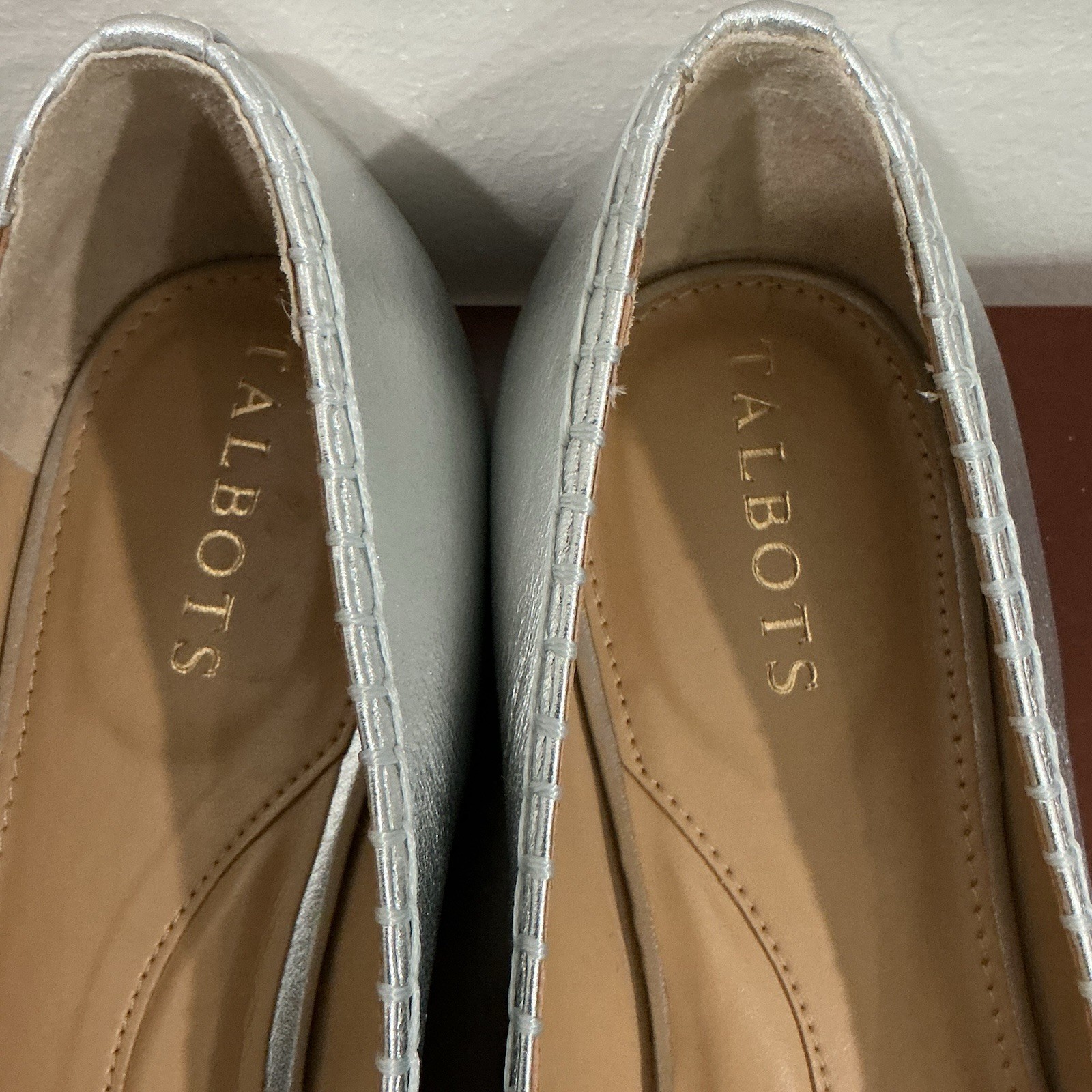 TALBOTS Blair Ballet Flats w/ Bow Metallic Silver 7.5 M Stitched EUC