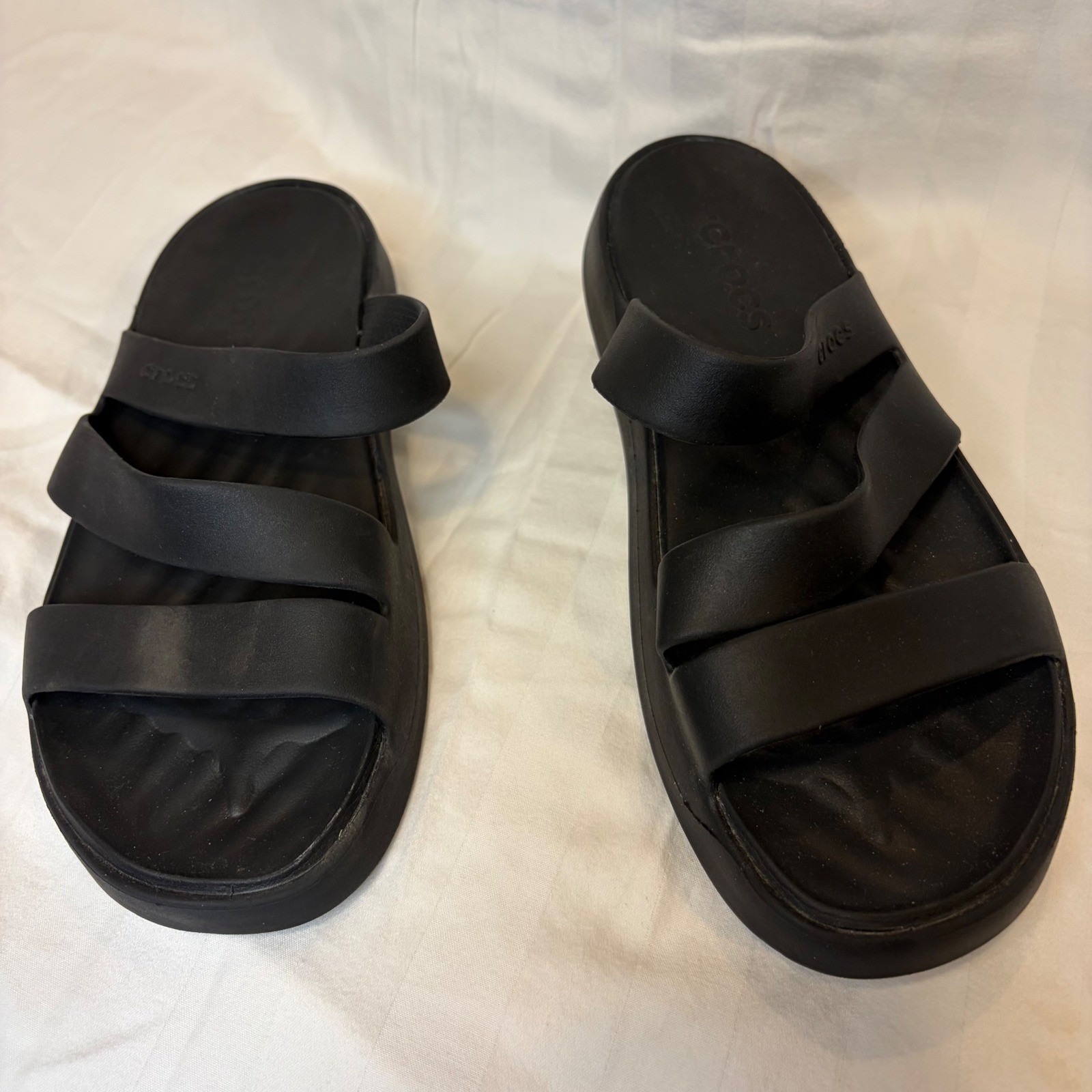 Crocs Getaway Strappy Sandals Women 10 Black Comfort Minimalist Slide